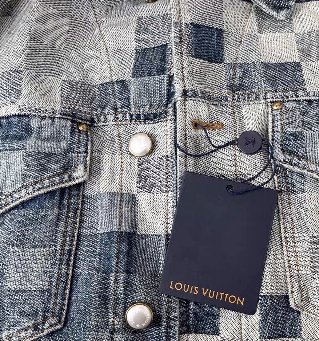 Louis Vuitton Louis Vuitton X Pharrell 46 Damoflage Damier Denim Jacket Size US S / EU 44-46 / 1 - 4 Thumbnail