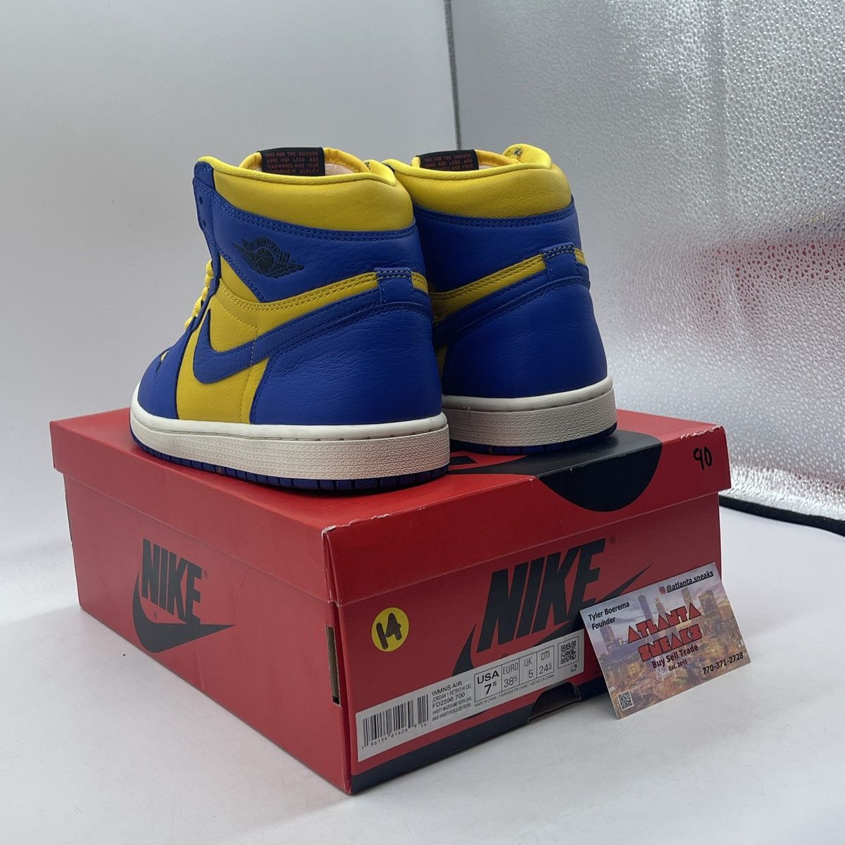 Nike Wmns air Jordan 1 high reverse Laney Size US 7.5 / IT 37.5 - 4 Thumbnail