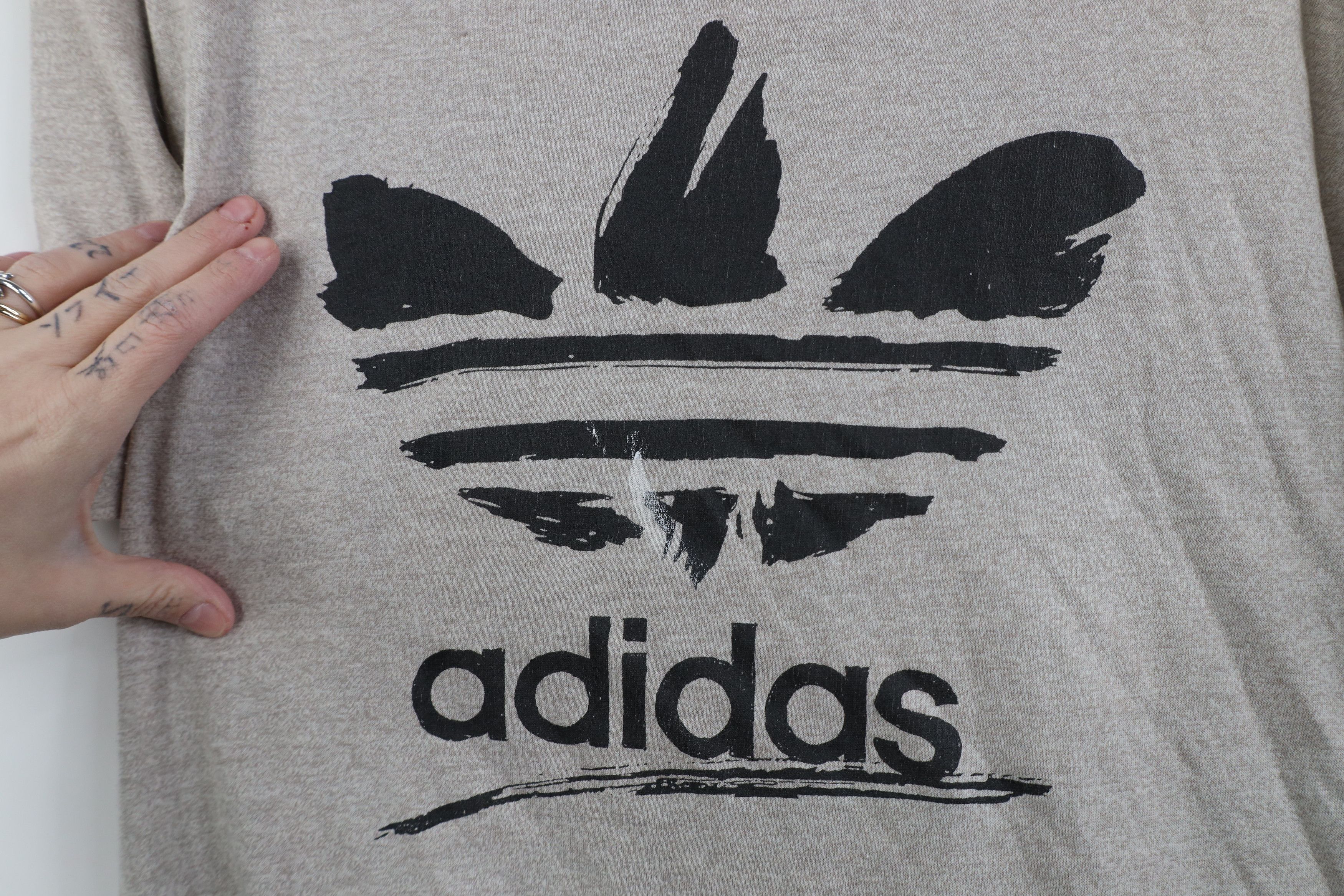 Adidas Vintage 70s 80s Adidas Spell Out Trefoil T-Shirt Gray USA Size US L / EU 52-54 / 3 - 4 Thumbnail