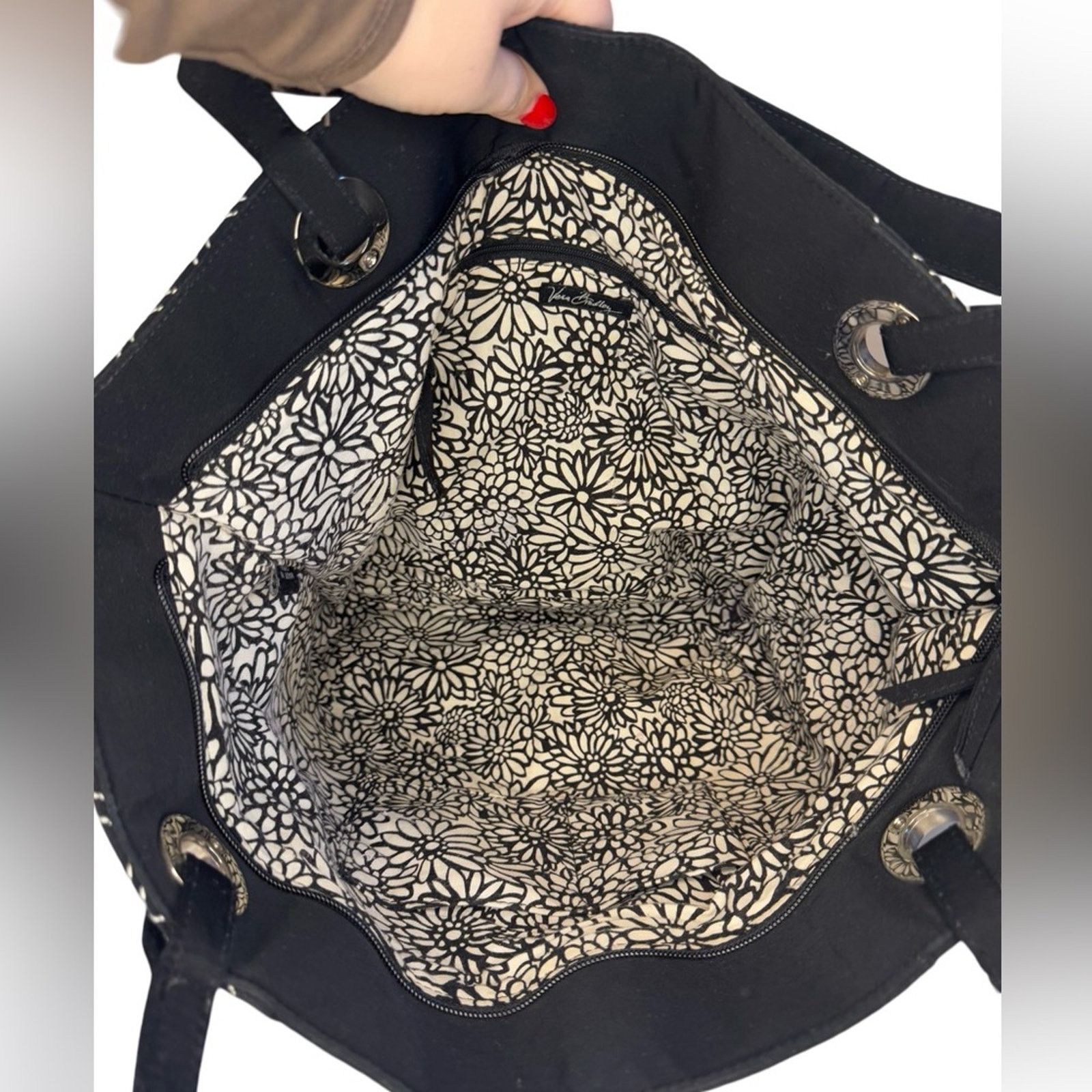 Vera Bradley Vera Bradley Black Spectator Quilted Accent Microfiber Tote Size ONE SIZE - 4 Thumbnail