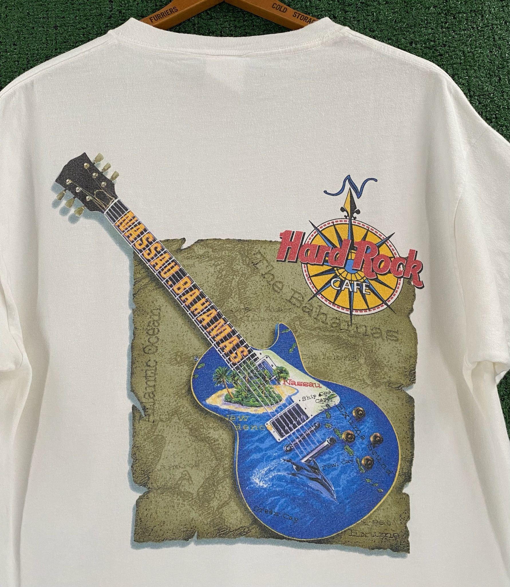 Hard Rock Cafe 90’s Hard Rock Cafe Nassau Bahamas Heavy T-Shirt Large Size US L / EU 52-54 / 3 - 5 Thumbnail