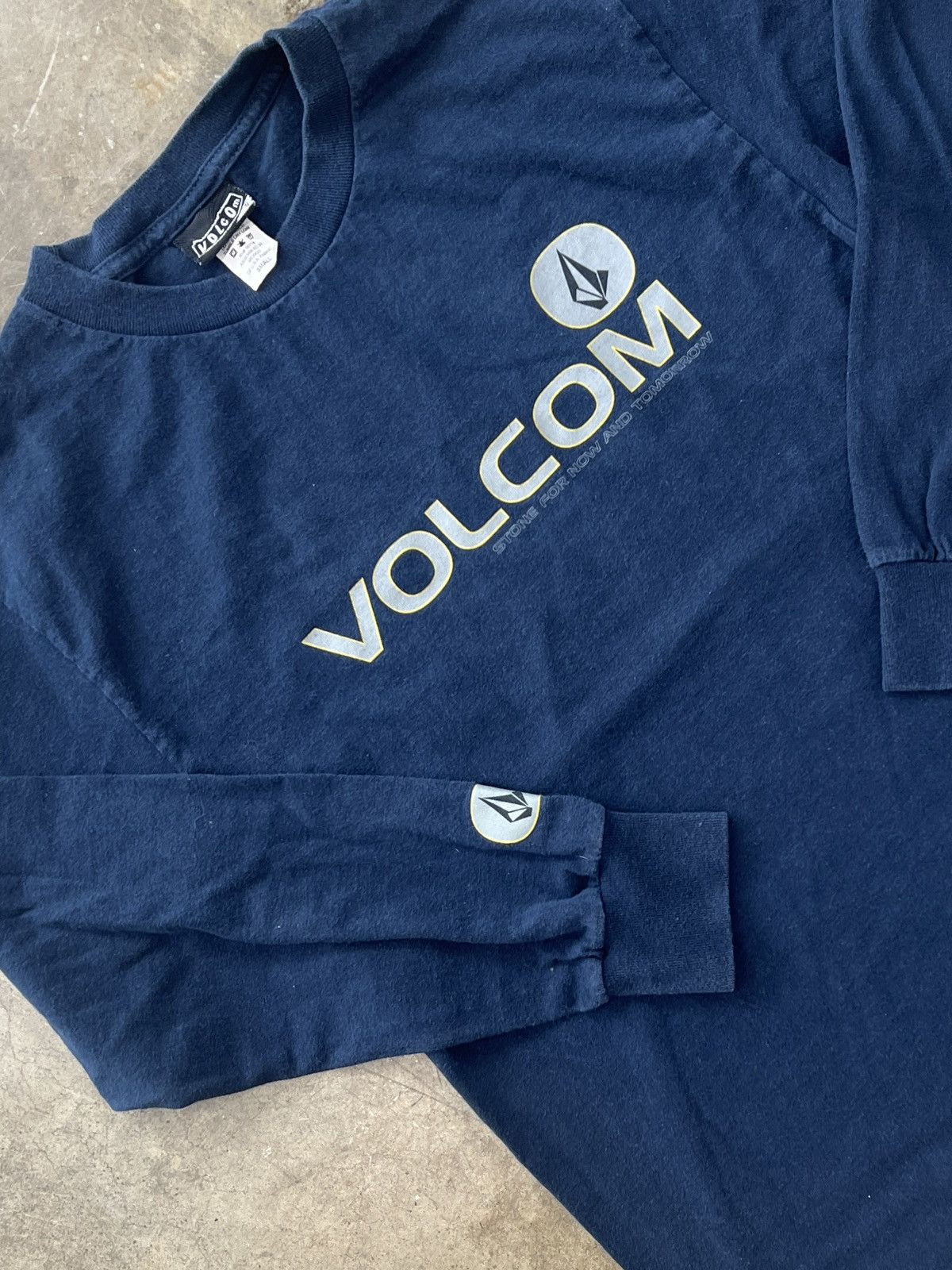 Vintage × Volcom Vintage y2k Early 2000s Volcom Long Sleeve Tee Small Size US S / EU 44-46 / 1 - 1 Thumbnail