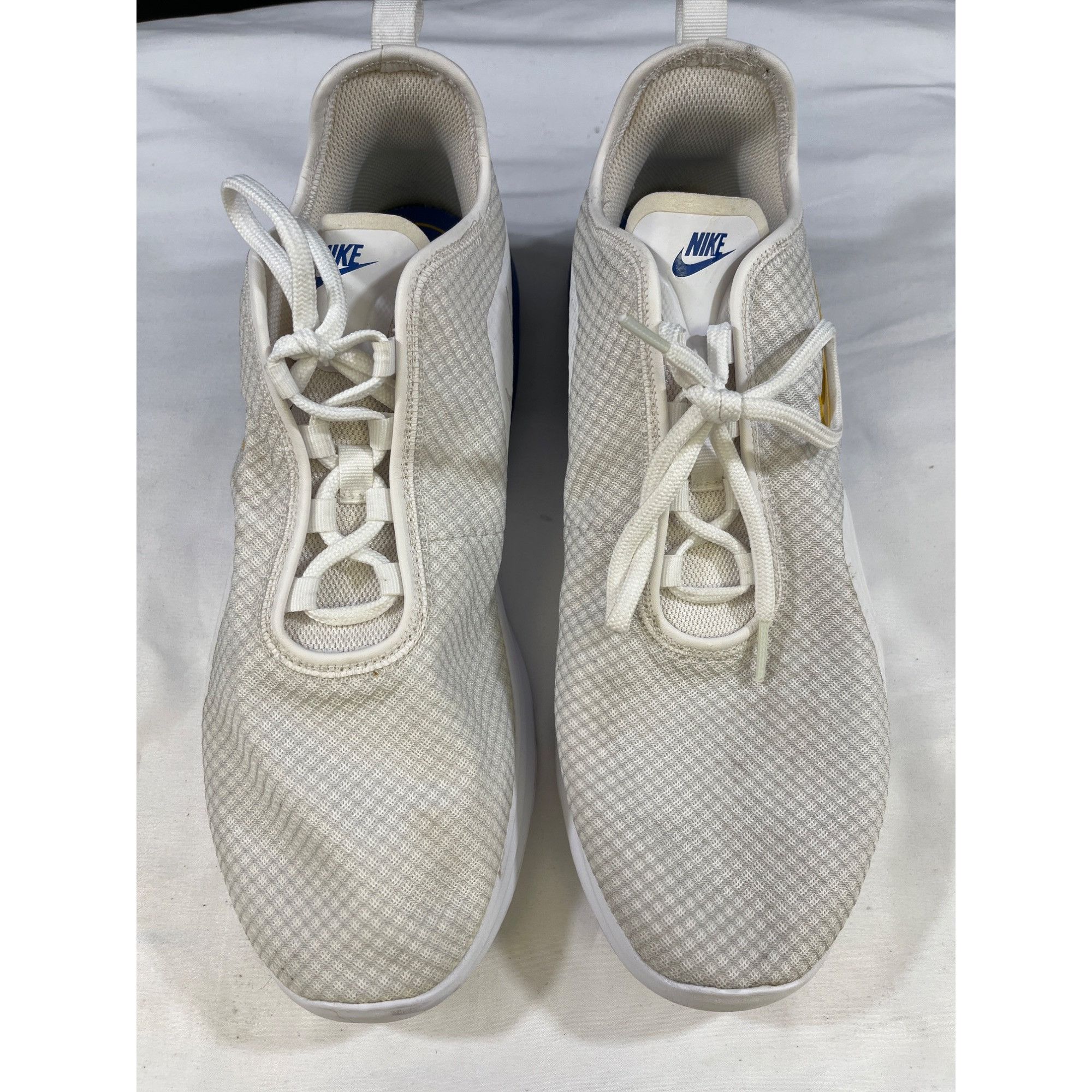 Nike Nike Air Max Motion2 Men's White/Blue Sneakers/Shoes Size11. Size US 11.5 / EU 44-45 - 1 Thumbnail