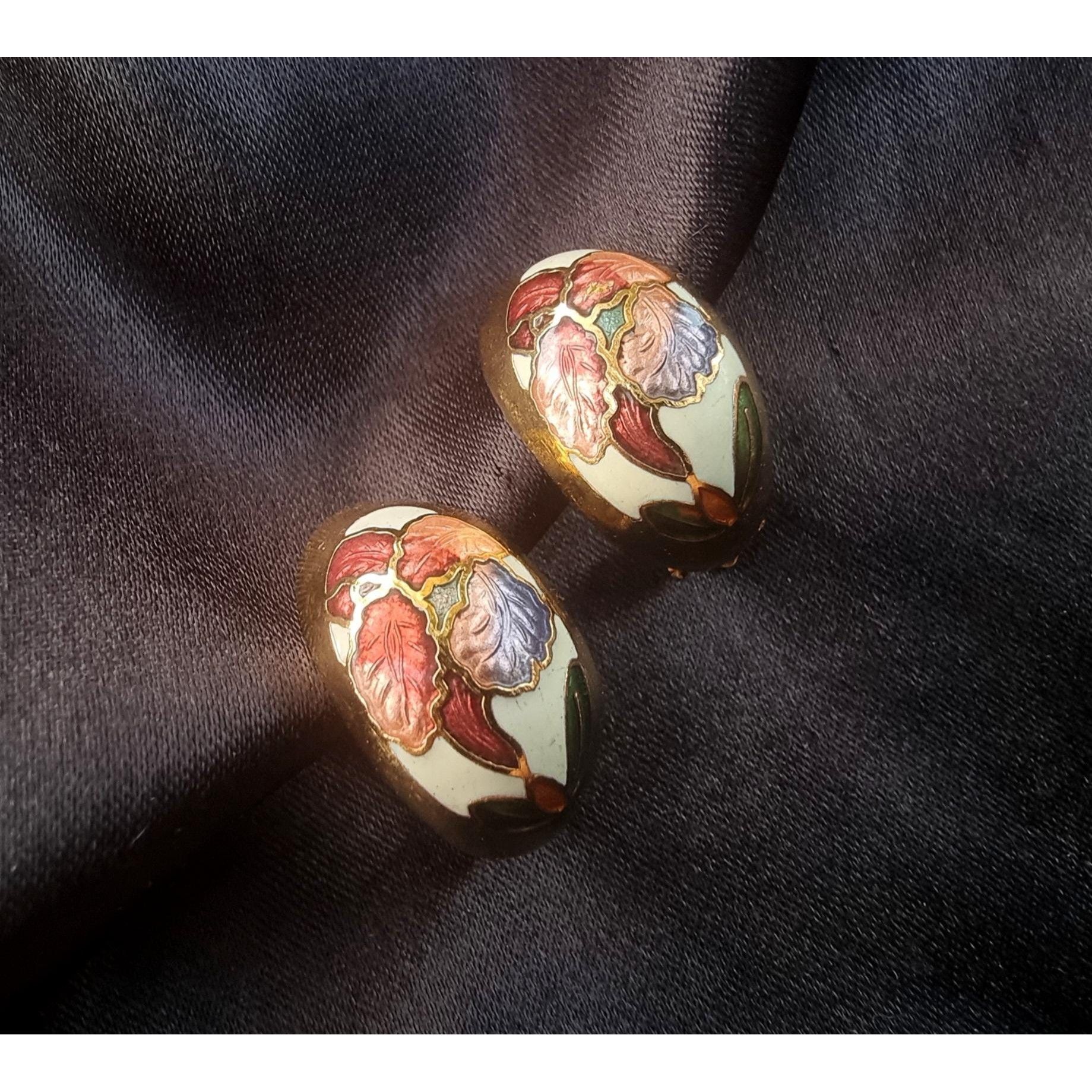 Vintage Vintage Flowers Earrings Cloisonne Clip-On Gold Tone Size ONE SIZE - 3 Thumbnail