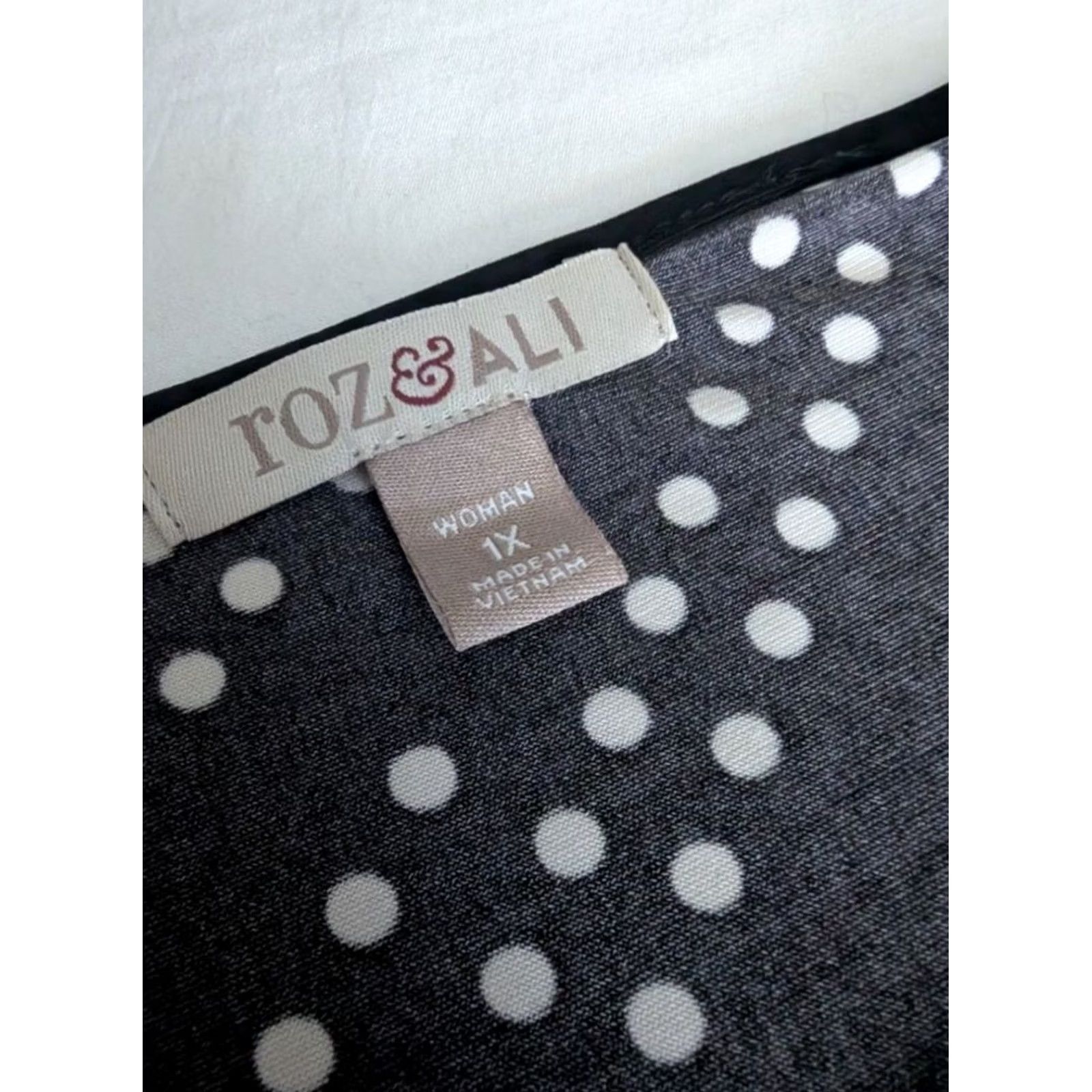 Vintage Roz & Ali Womens 1X Black White Green Polka Dot 3/4 Sleeve Top Office Retro Stretch Size XL / US 12-14 / IT 48-50 - 4 Thumbnail