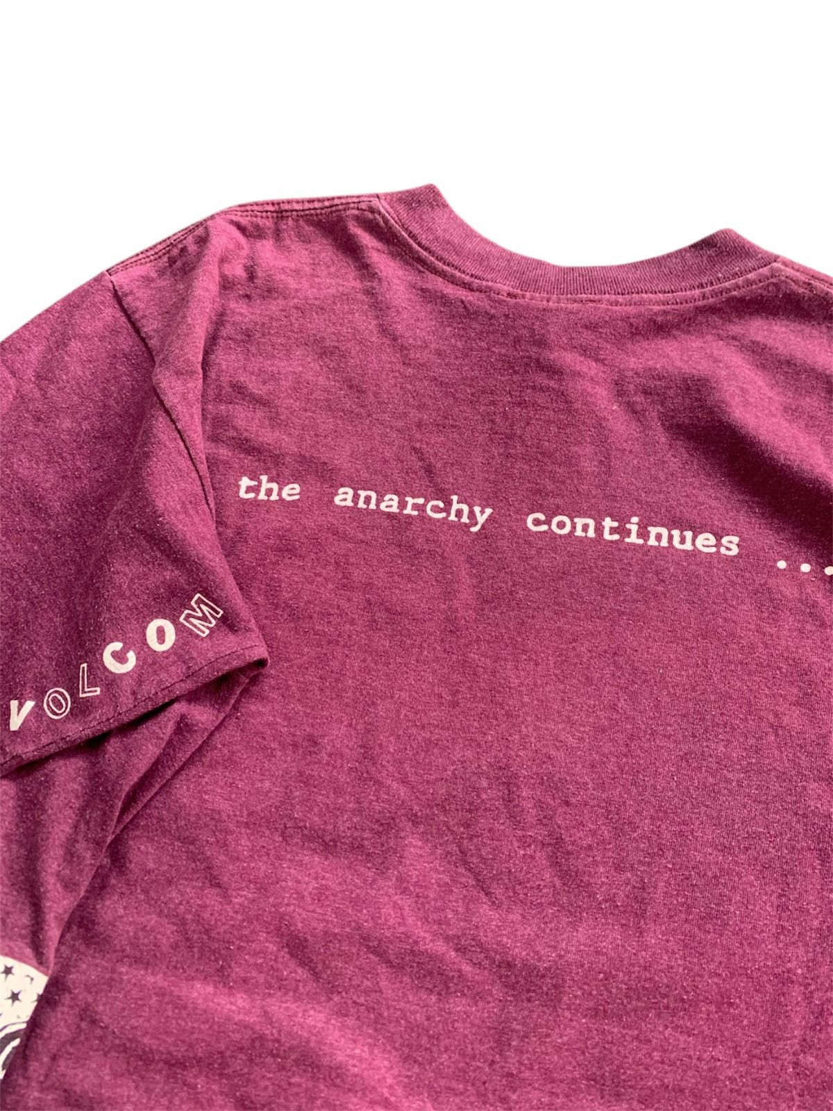 Vintage × Volcom Vintage 2000s Volcom The Anarchy Continues Tee Size US M / EU 48-50 / 2 - 4 Thumbnail