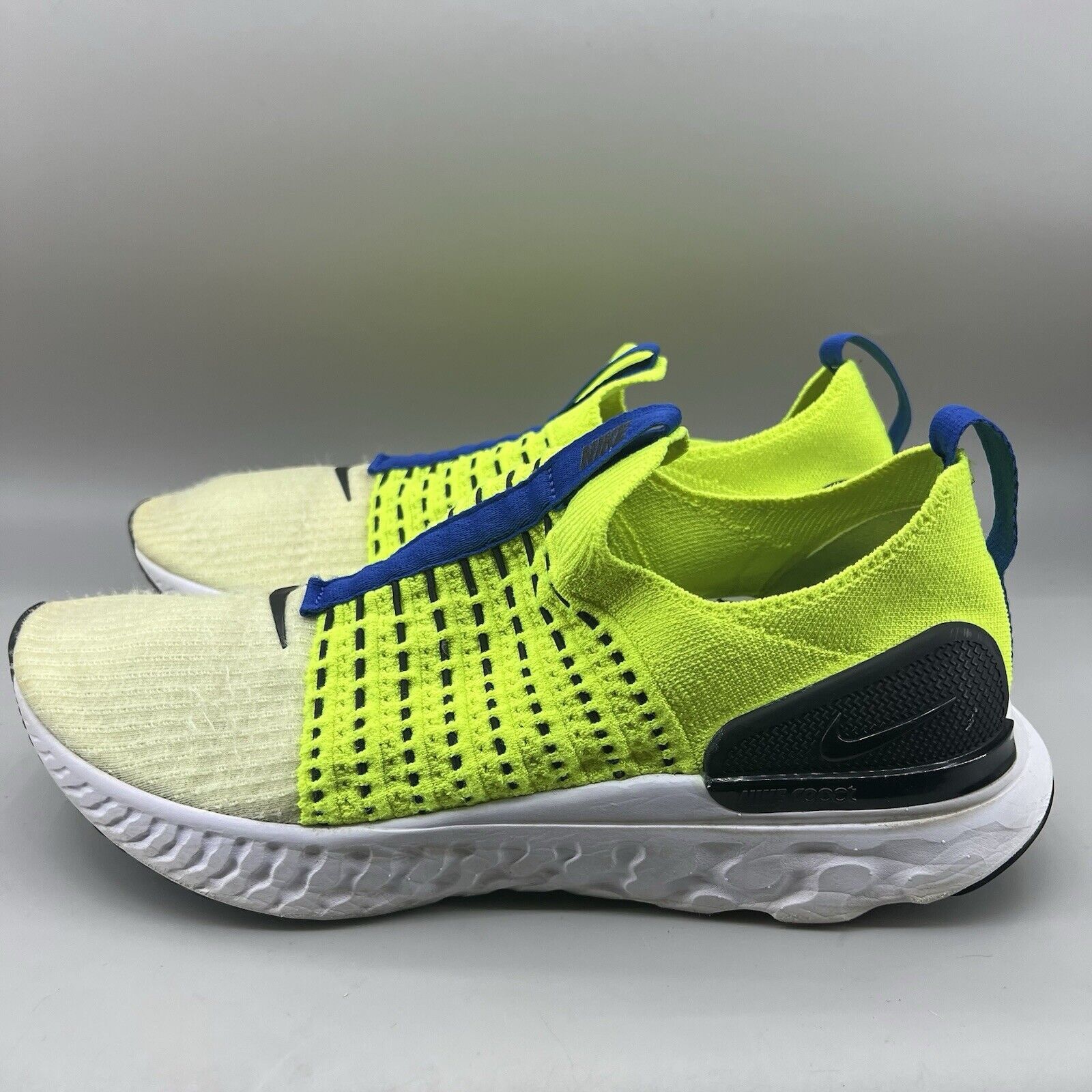Nike Nike Phantom Run Flyknit Sneakers Men Size 10.5 Green Blue Size US 10.5 / EU 43-44 - 3 Thumbnail