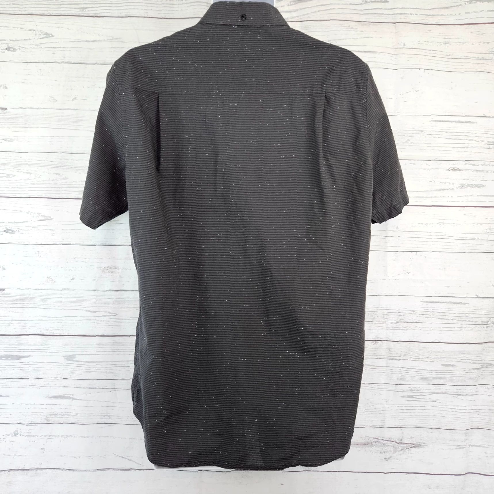 TravisMathew VINTAGE Travis Mathew Mens Button-Up Shirt Short Sleeve Black Gray Stripe L Shirt Mens Size US L / EU 52-54 / 3 - 3 Thumbnail