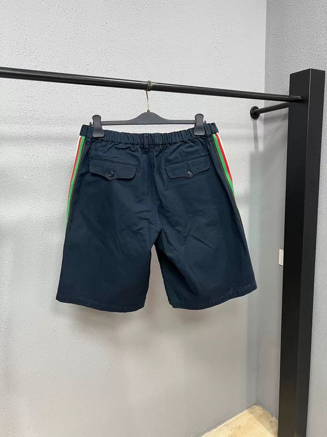 Gucci Gucci Slogan Stripe Shorts Size US 36 / EU 52 - 2 Thumbnail