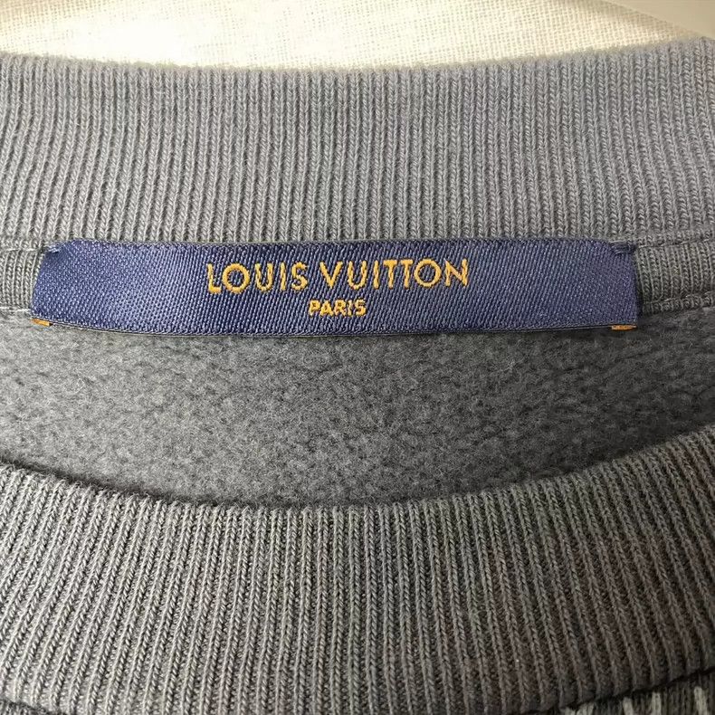 Louis Vuitton Louis Vuitton Small plane full of logo long sleeves 2501-Ne Size US XL / EU 56 / 4 - 3 Thumbnail