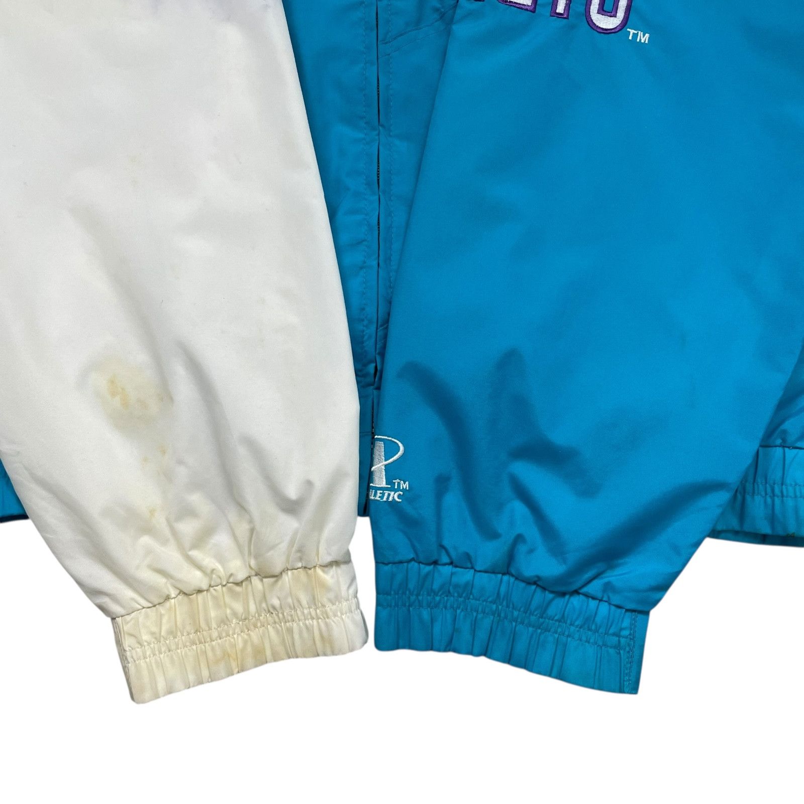 NBA VTG 90s CHARLOTTE HORNETS LOGO ATHLETIC SHARKTOOTH JACKET Size US L / EU 52-54 / 3 - 12 Thumbnail
