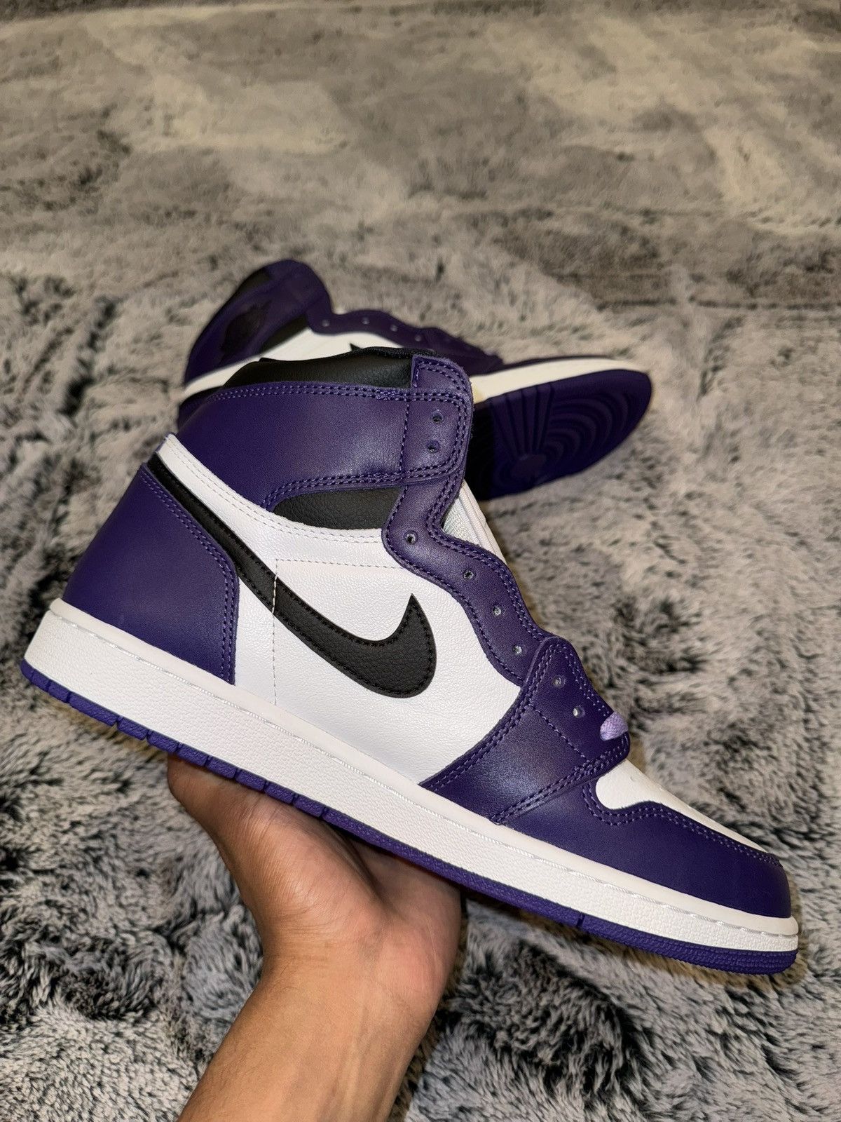 Jordan Brand Jordan 1 Retro High Court Purple Size US 11 / EU 44 - 4 Thumbnail