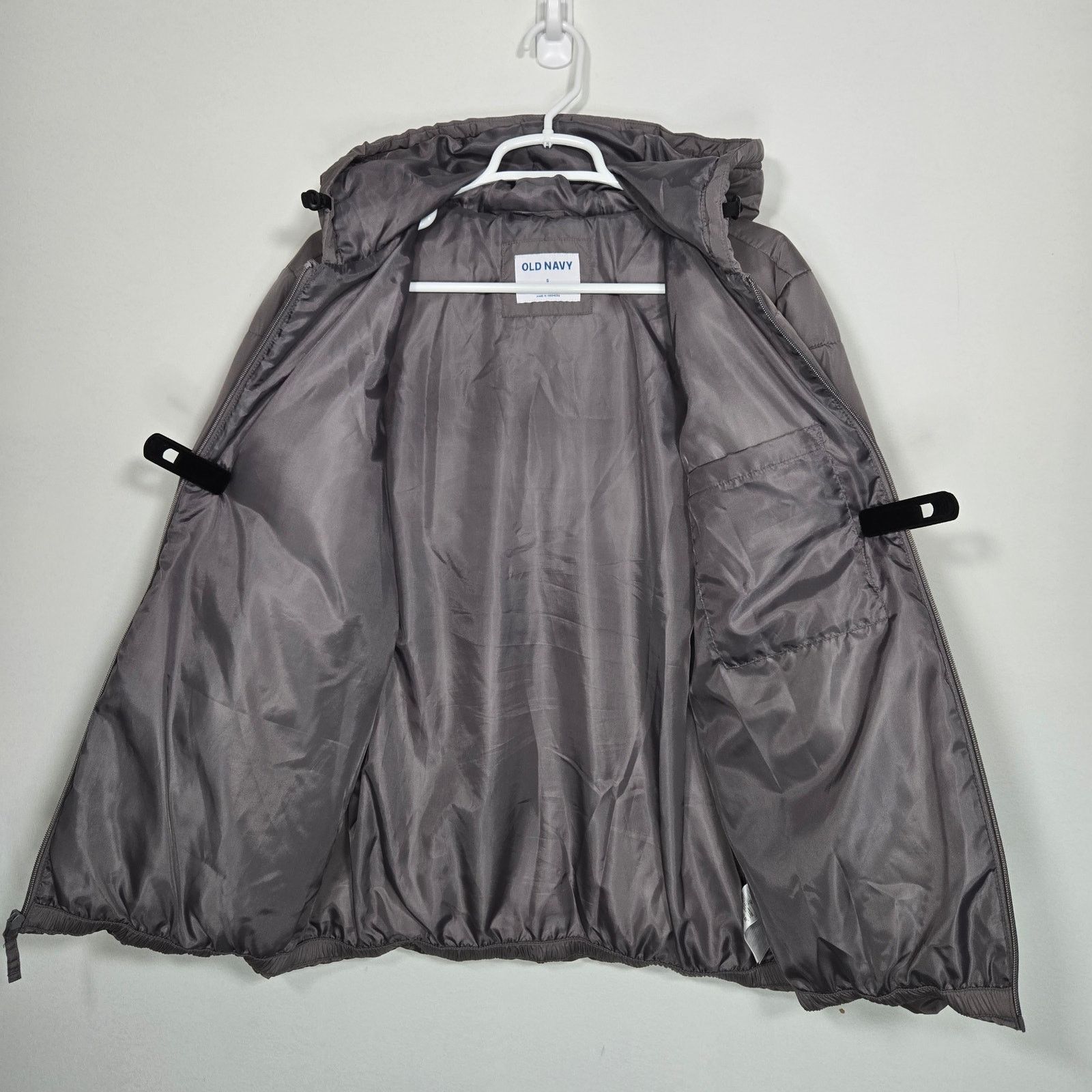 Old Navy Old Navy Men's Gray Hooded Puffer Jacket. Size S Size US S / EU 44-46 / 1 - 3 Thumbnail