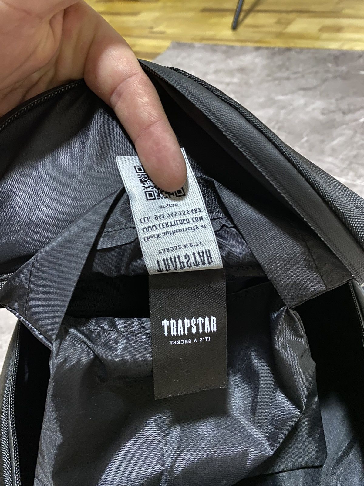 Designer × Trapstar London Trapsar of London Nylon Backpack 'It's a Secret' Cross Bag Size ONE SIZE - 12 Thumbnail
