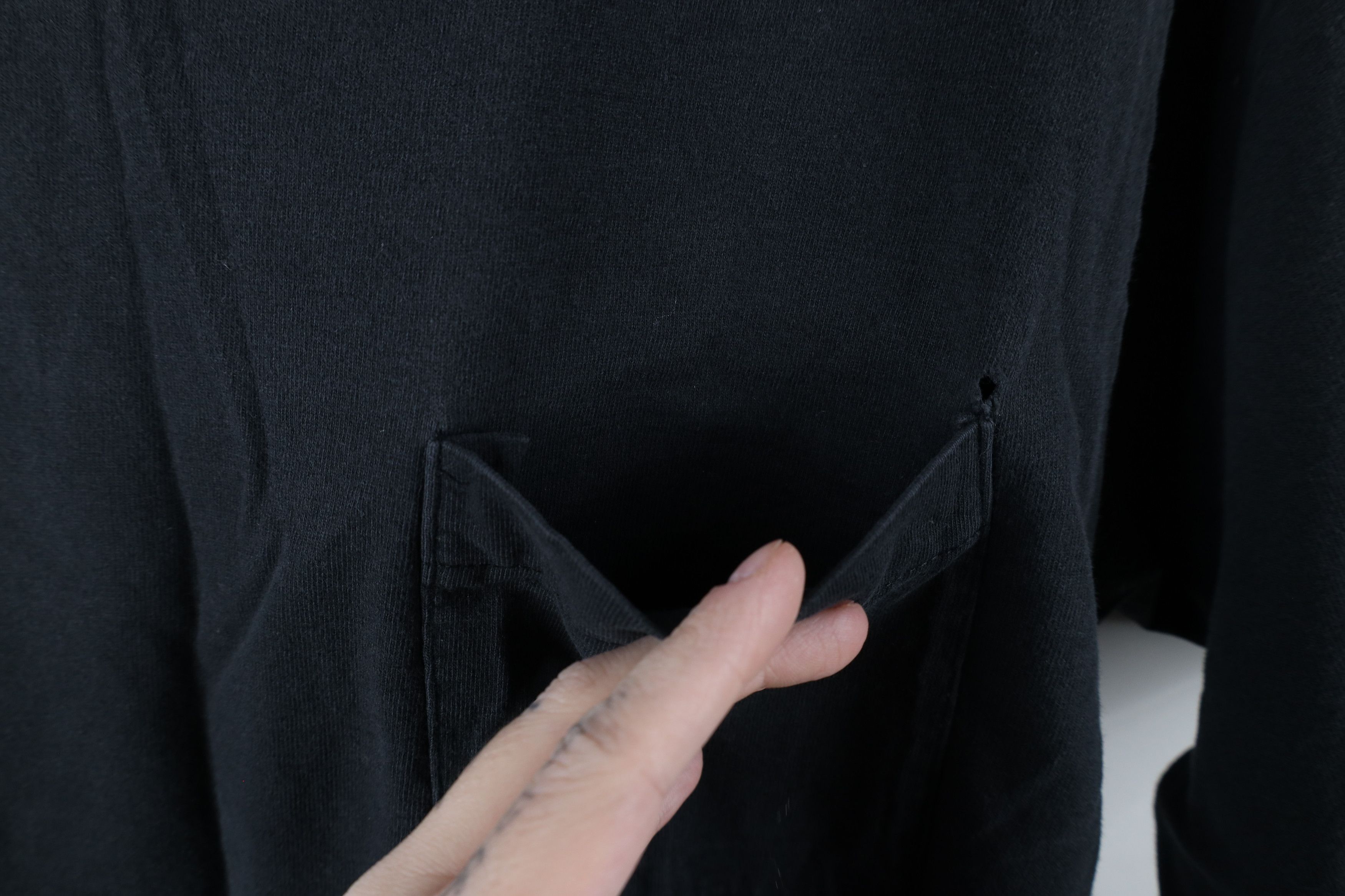 Vintage Vintage 90s Streetwear Blank Pocket T-Shirt Black Cotton USA Size US M / EU 48-50 / 2 - 4 Thumbnail