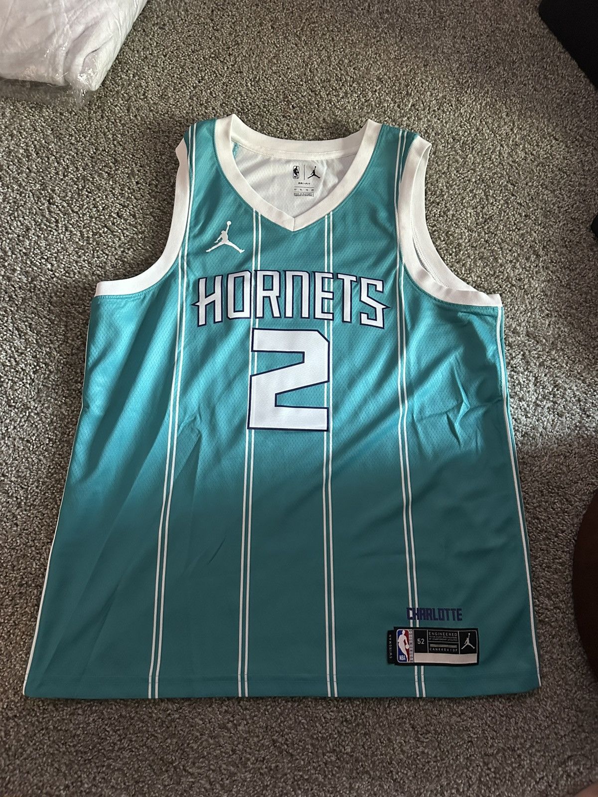 NBA Lamelo Ball No. 2 Jersey - XL Size US XL / EU 56 / 4 - 1 Thumbnail