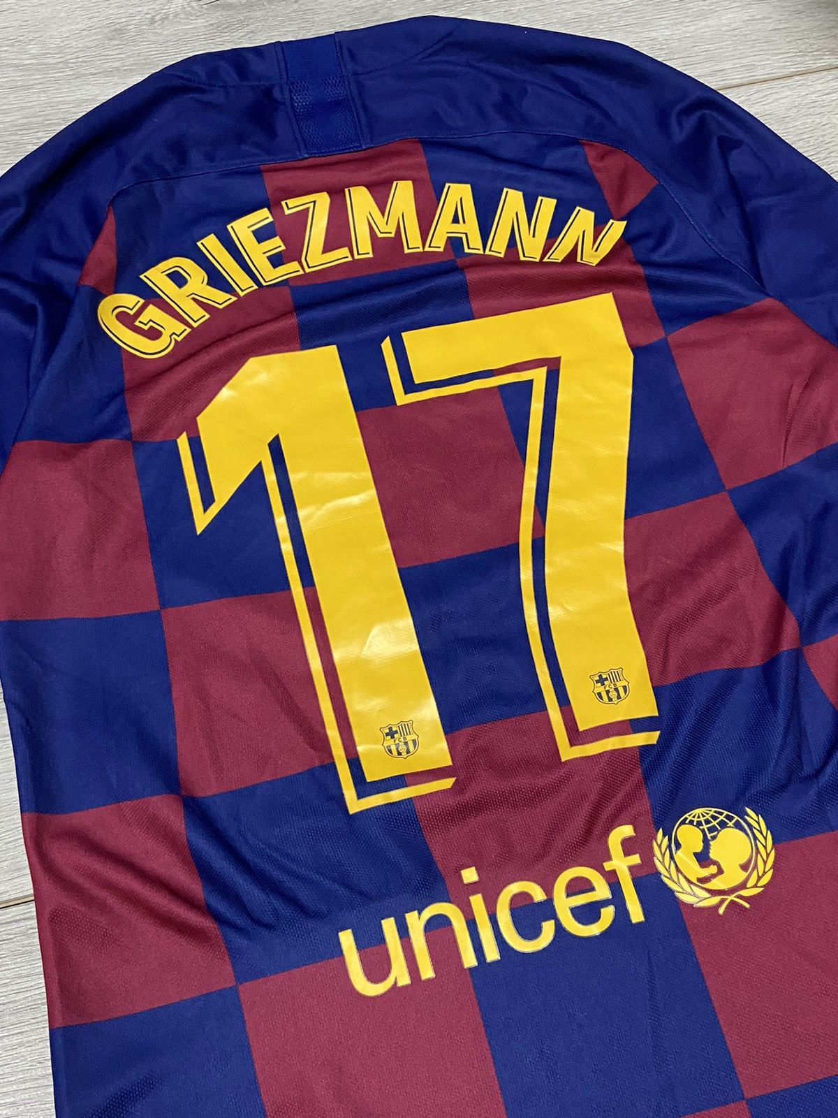 Nike FC Barcelona 19/20 Antoine Griezmann Home Jersey Size US S / EU 44-46 / 1 - 9 Thumbnail