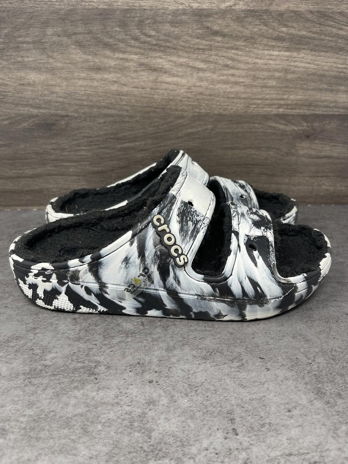 Crocs Crocs Classic Cozzzy Sandals Womens Size 8 Black White Size US 8 / IT 38 - 5 Thumbnail