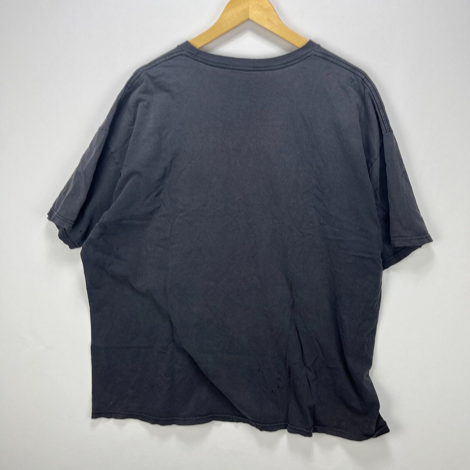 Vintage Vintage Kidrobot Sun Faded T Shirt XXL Size US XXL / EU 58 / 5 - 8 Thumbnail