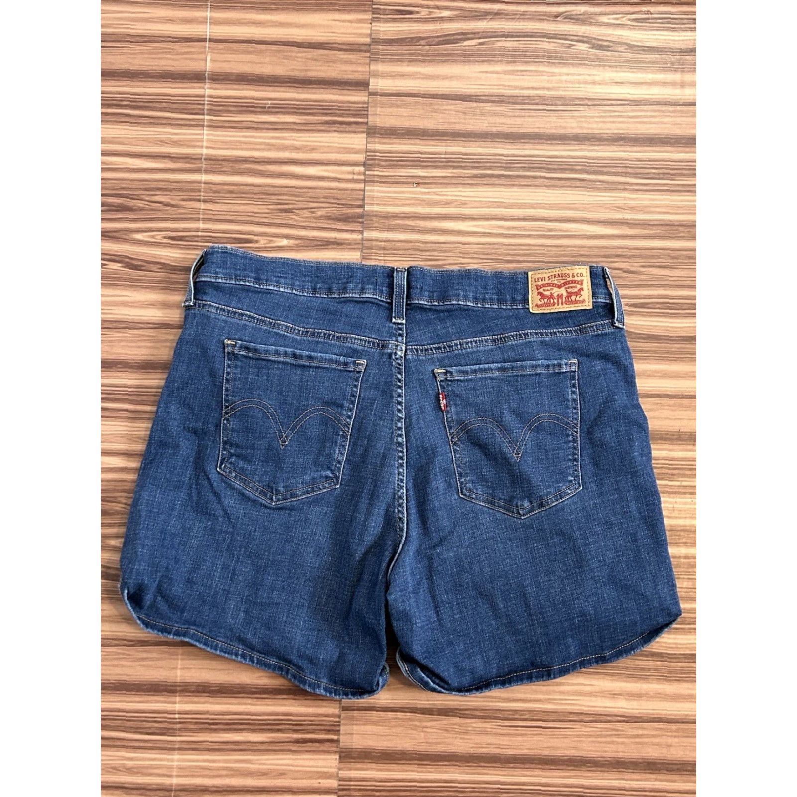 Levi's Levi's Women's Mid Length Cuffed Denim Shorts Size 32 Blue Distressed 5-Pocket Regular Stretch jeans? Size 24" / US 00 / IT 34 - 2 Thumbnail