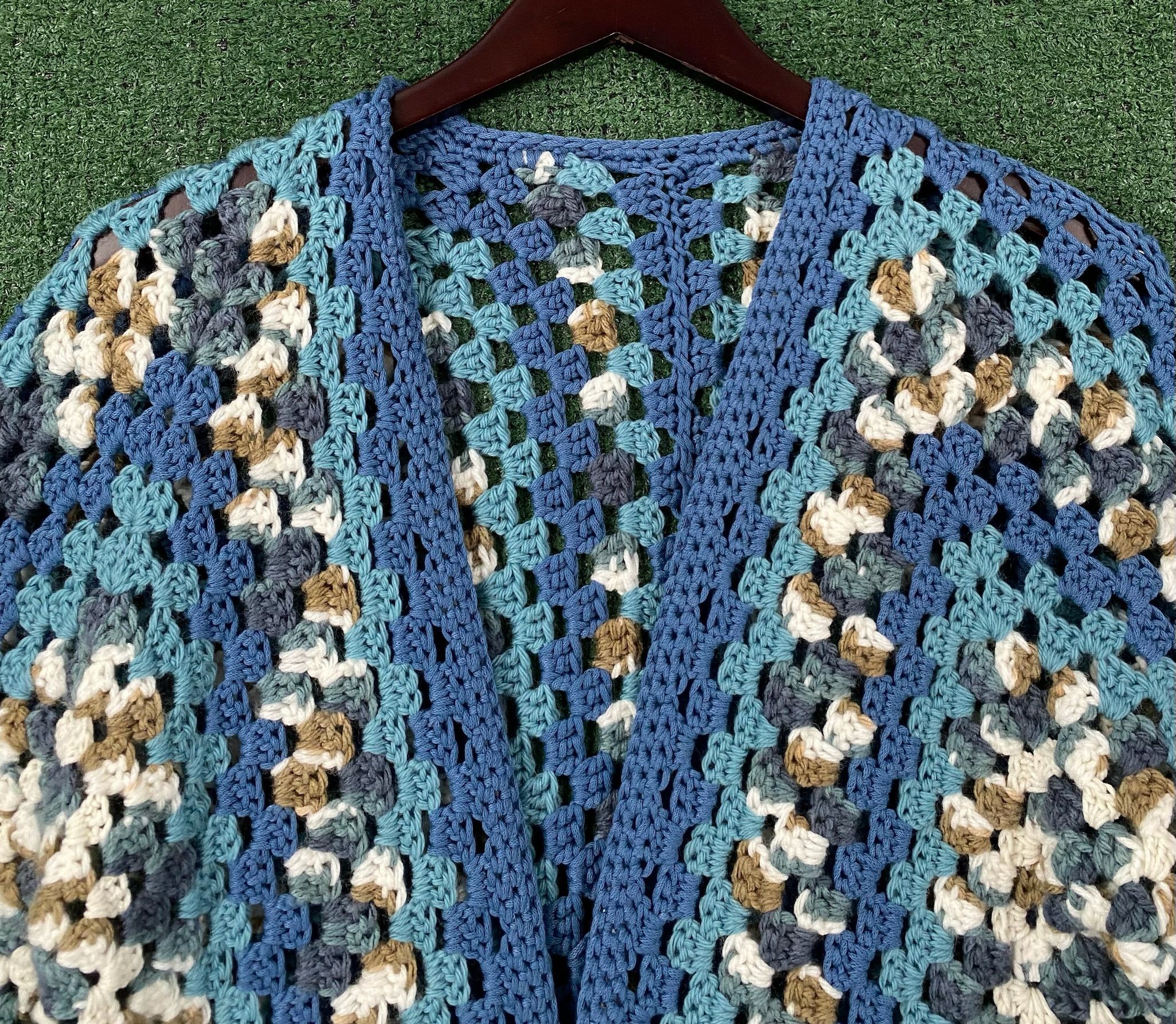 Handmade VTG Handmade Granny Square Crochet Cardigan Sweater Medium Size M / US 6-8 / IT 42-44 - 7 Thumbnail