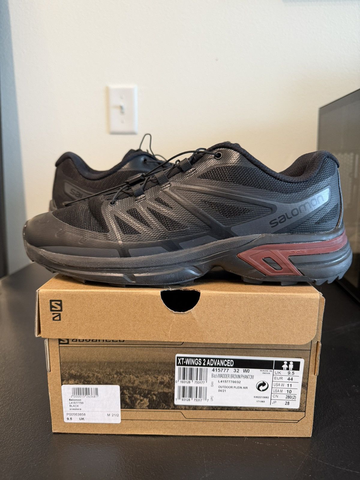 Salomon Salomon XT-Wings 2 Advanced Size 10 Black and Red Sneakers Size US 10 / EU 43 - 1 Thumbnail