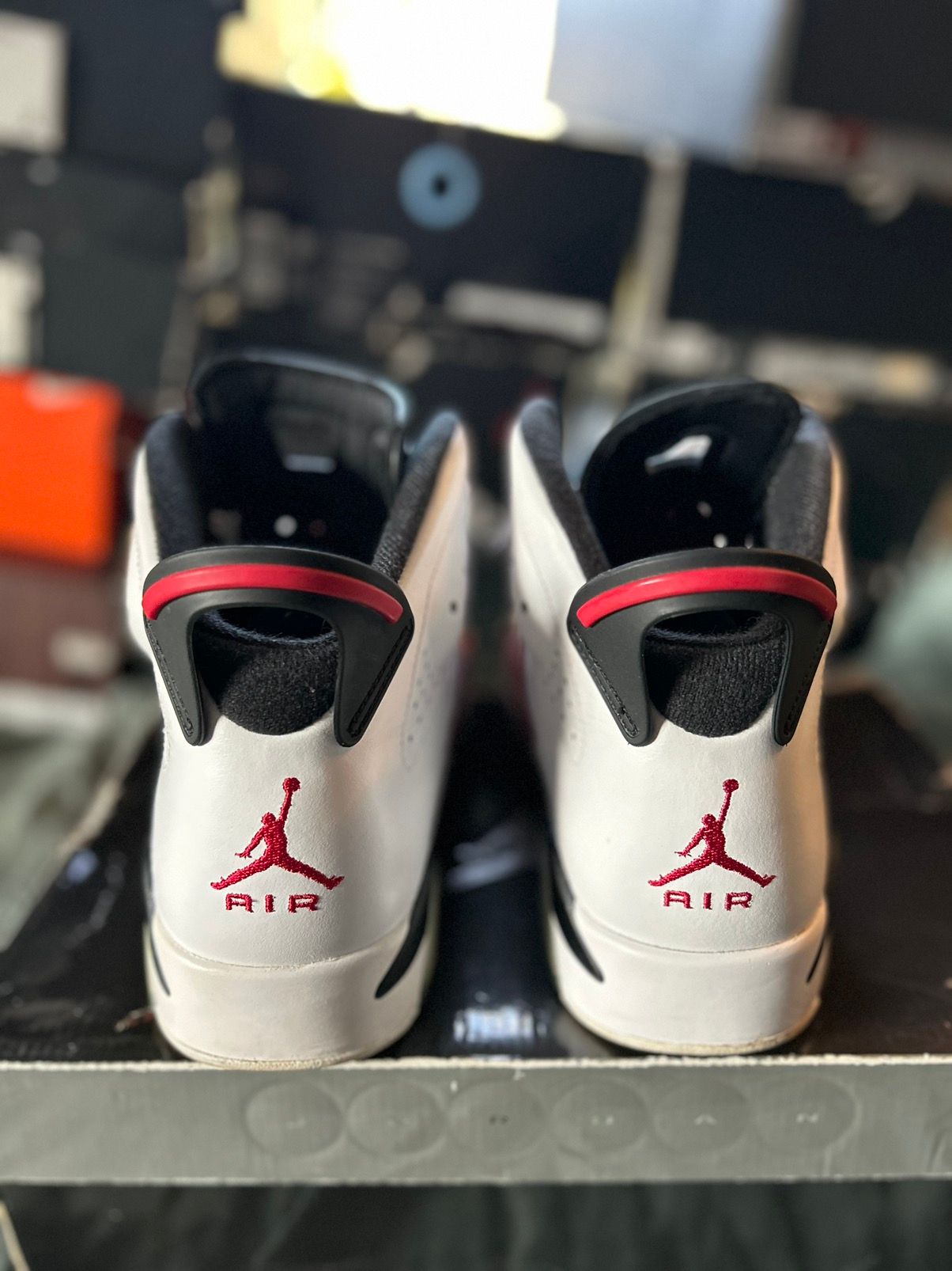 Nike Jordan 6 Cardinal SZ 8 Size US 8.5 / EU 41-42 - 4 Thumbnail