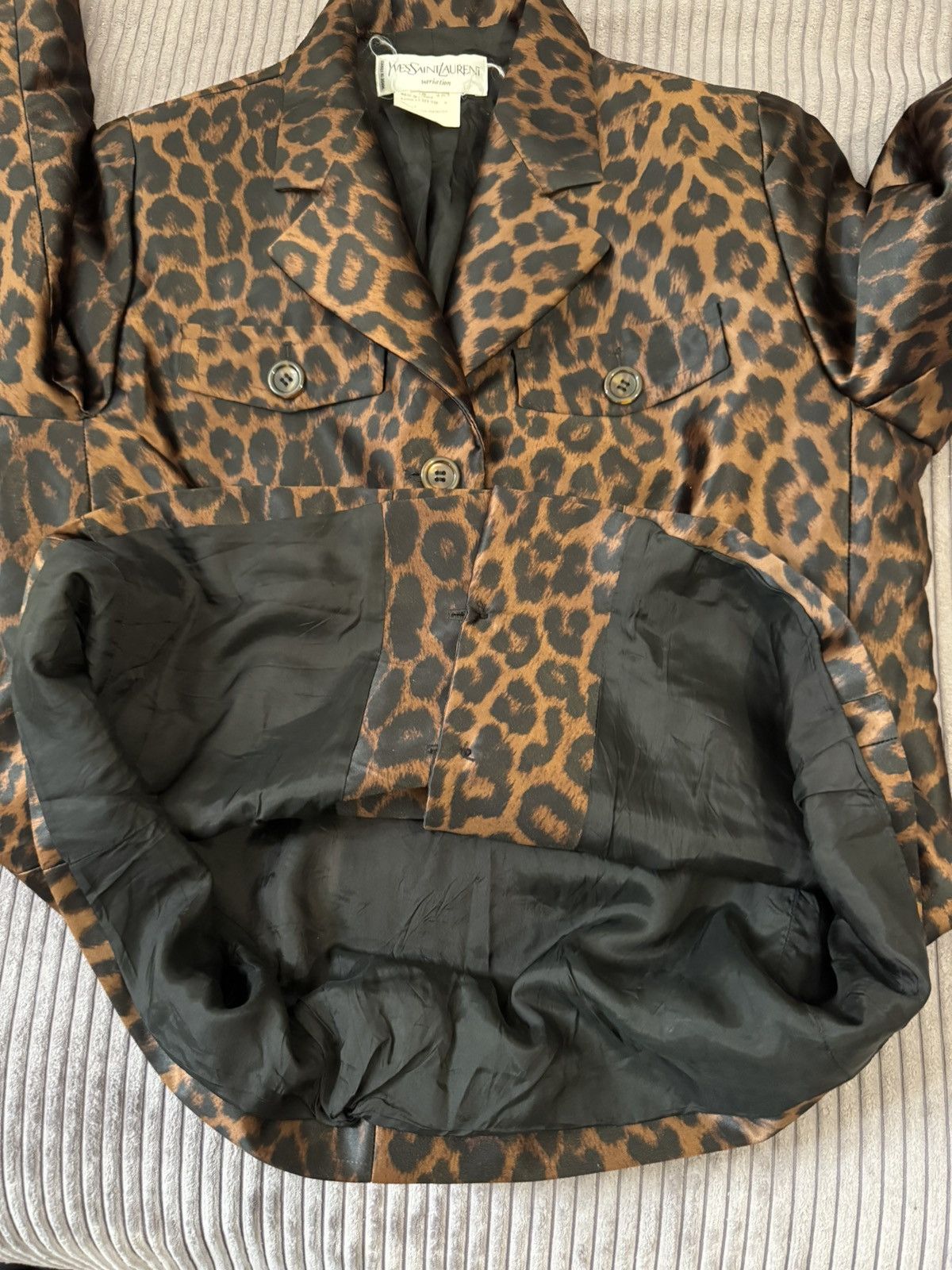 Yves Saint Laurent Vintage Yves Saint Laurent Variation Leopard Skin Jacket Size XL / US 12-14 / IT 48-50 - 12 Thumbnail