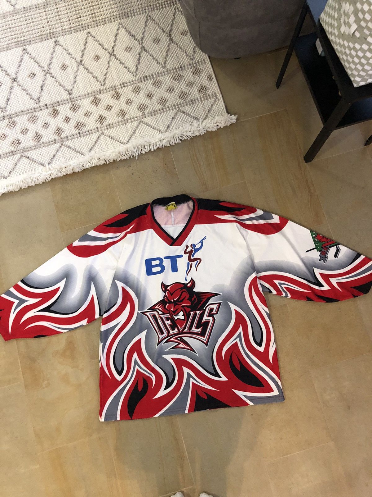 image of Hockey x Hockey Jersey Vintage Shine Dog Icegear Cardiff Devils Jersey, Men's (Size 2XL)