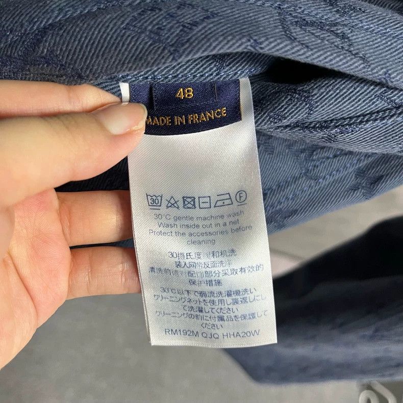 Louis Vuitton Louis Vuitton Blue Logo Full Print Single Breasted Casual Size US M / EU 48-50 / 2 - 4 Thumbnail