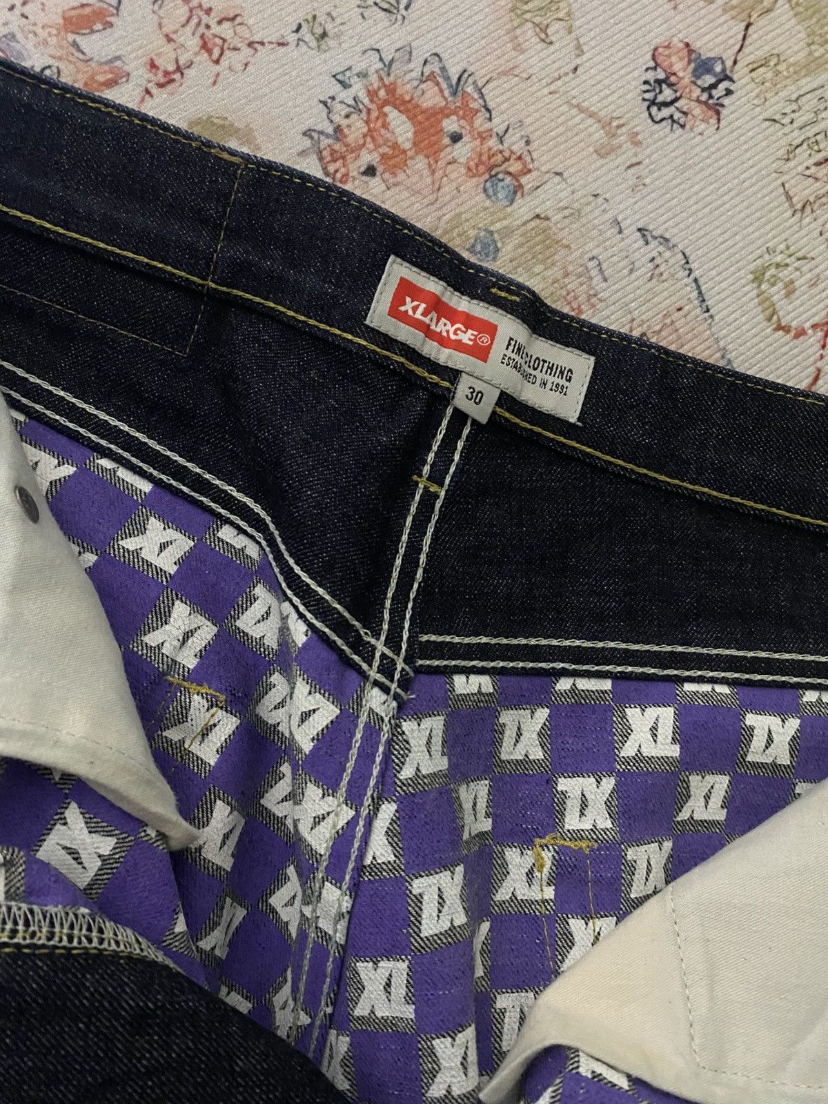 X-LARGE Xlarge Graphic Overprint PurpleJeans Size US 30 / EU 46 - 3 Thumbnail