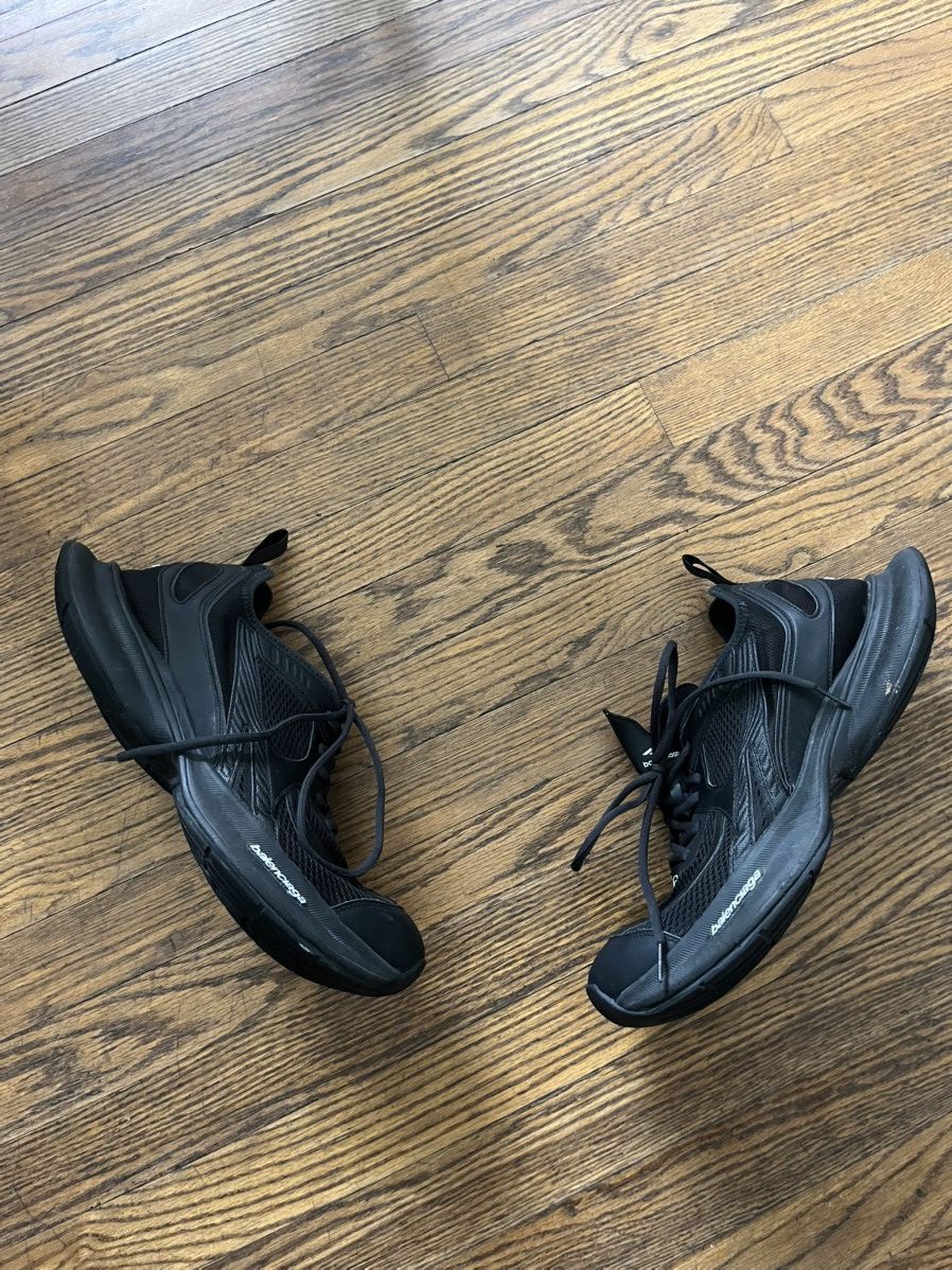 Balenciaga × Designer Balenciaga circuit black sneaker 12 Size US 12 / EU 45 - 2 Thumbnail