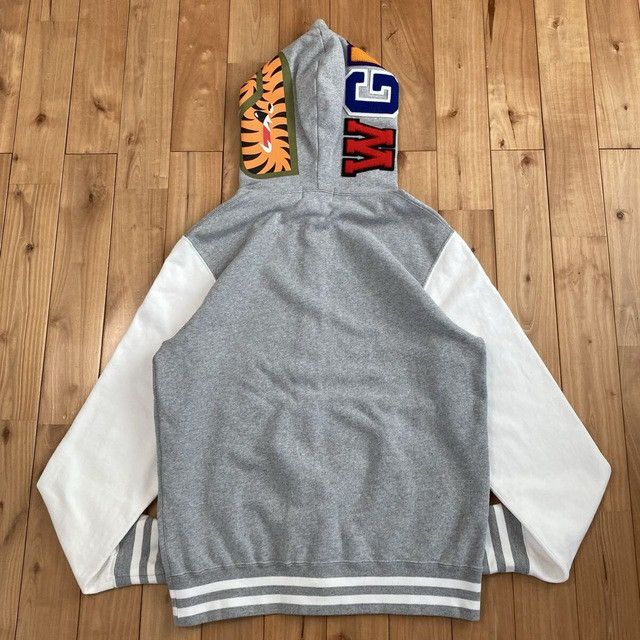 Bape BAPE Shark Full Zip Hoodie Gray x White a bathing ape NIGO Size US L / EU 52-54 / 3 - 2 Thumbnail