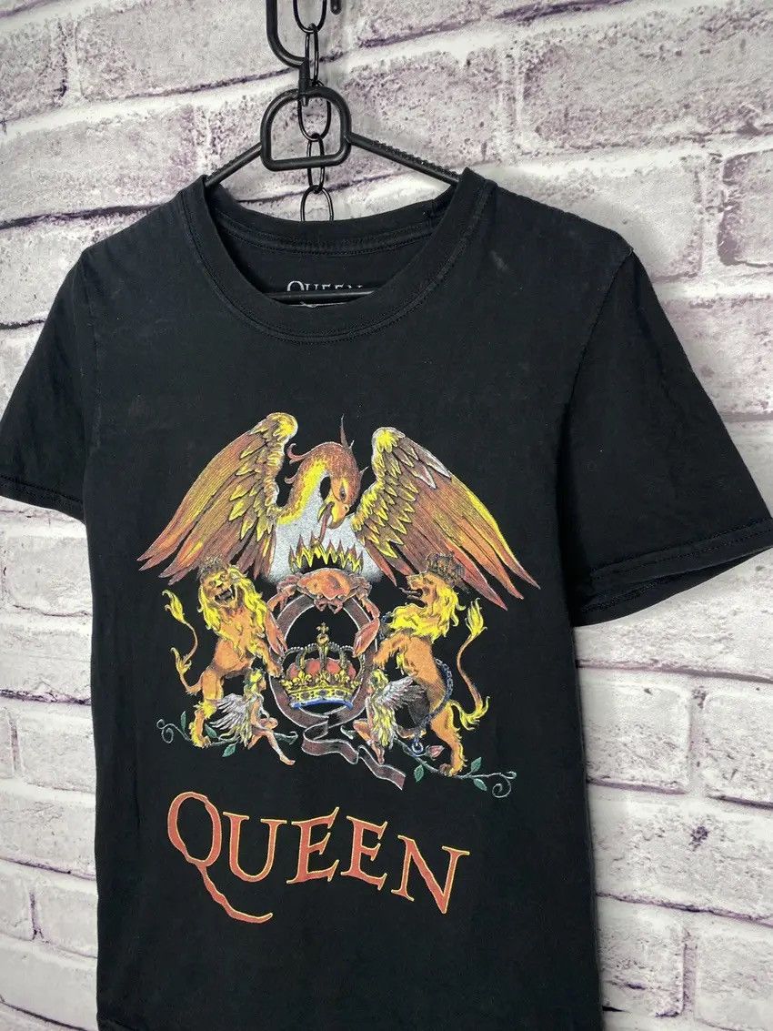 Band Tees MENS Queen freddie mercury vintage design tee Size US S / EU 44-46 / 1 - 2 Thumbnail
