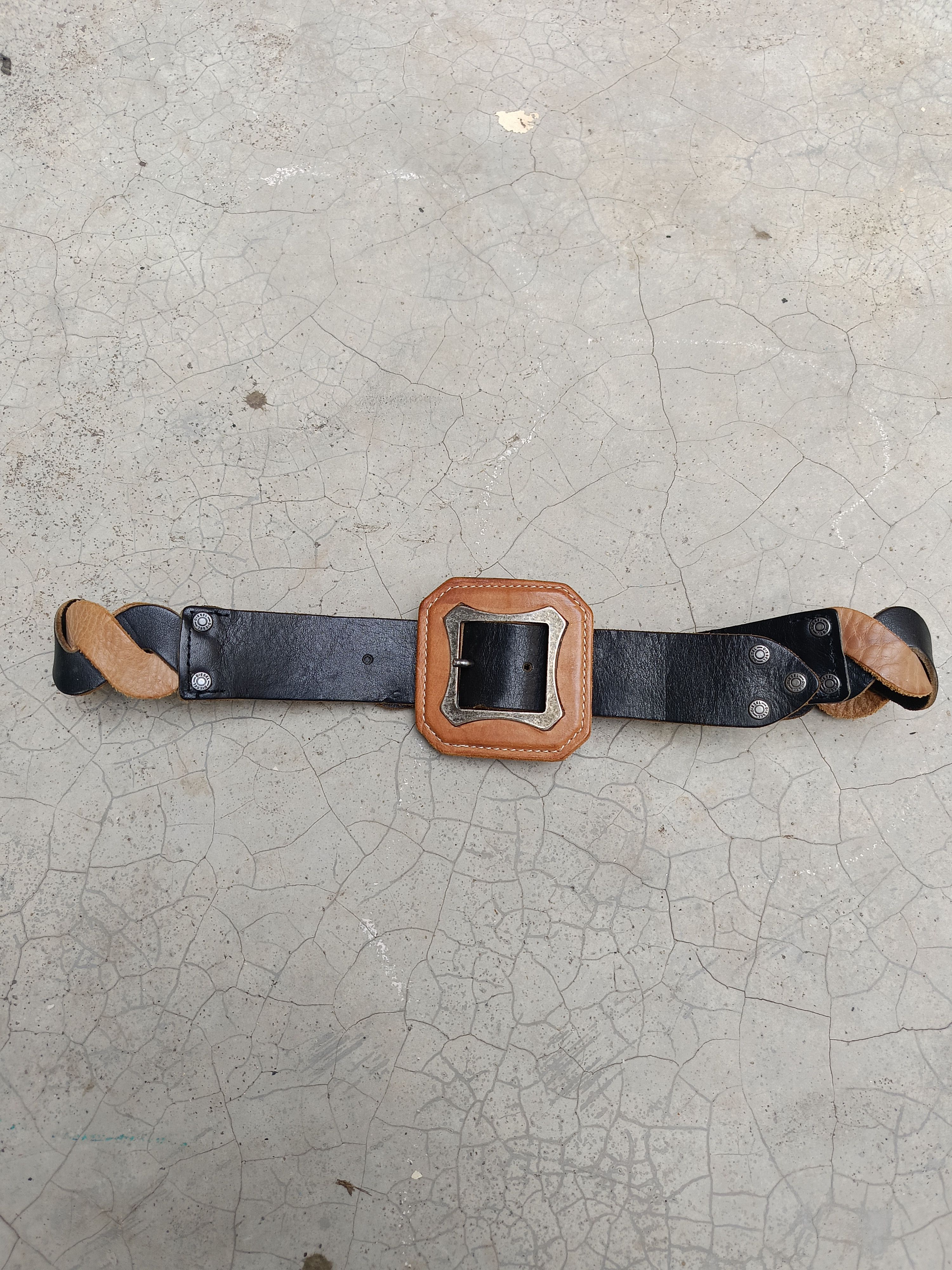 Diesel RARE🔥 DIESEL VINTAGE LEATHER BELT Size 32 - 2 Thumbnail
