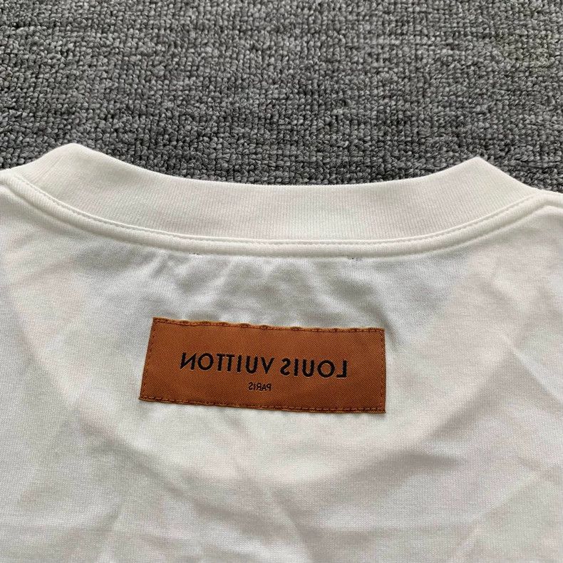 Other Louis Vuitton White embossed short sleeve Size US XL / EU 56 / 4 - 4 Thumbnail