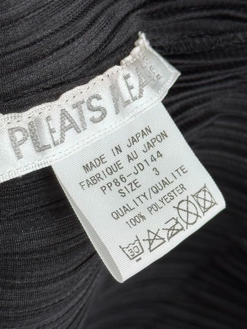 Issey Miyake Issey Miyake size:3 Black steel-stamped star-pleated suit Size XS / US 0-2 / IT 36-38 - 3 Thumbnail