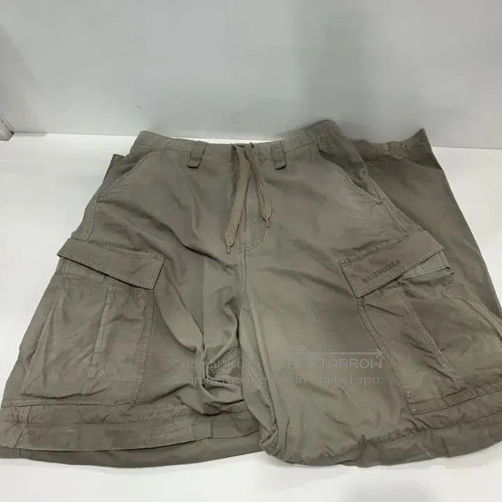 Balenciaga Balenciaga Men's Loose-Fit Washable Cargo Pants. Size US 27 - 7 Thumbnail