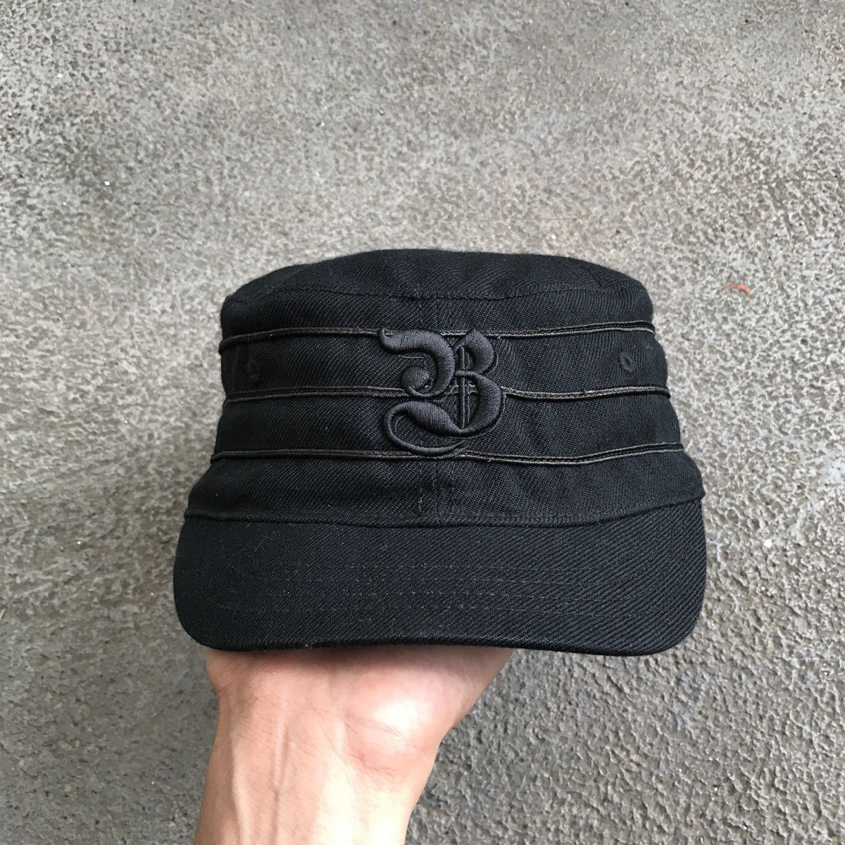 Birkenstock Pillbox hat Initial B for brikenstock. Black on black Size ONE SIZE - 1 Thumbnail