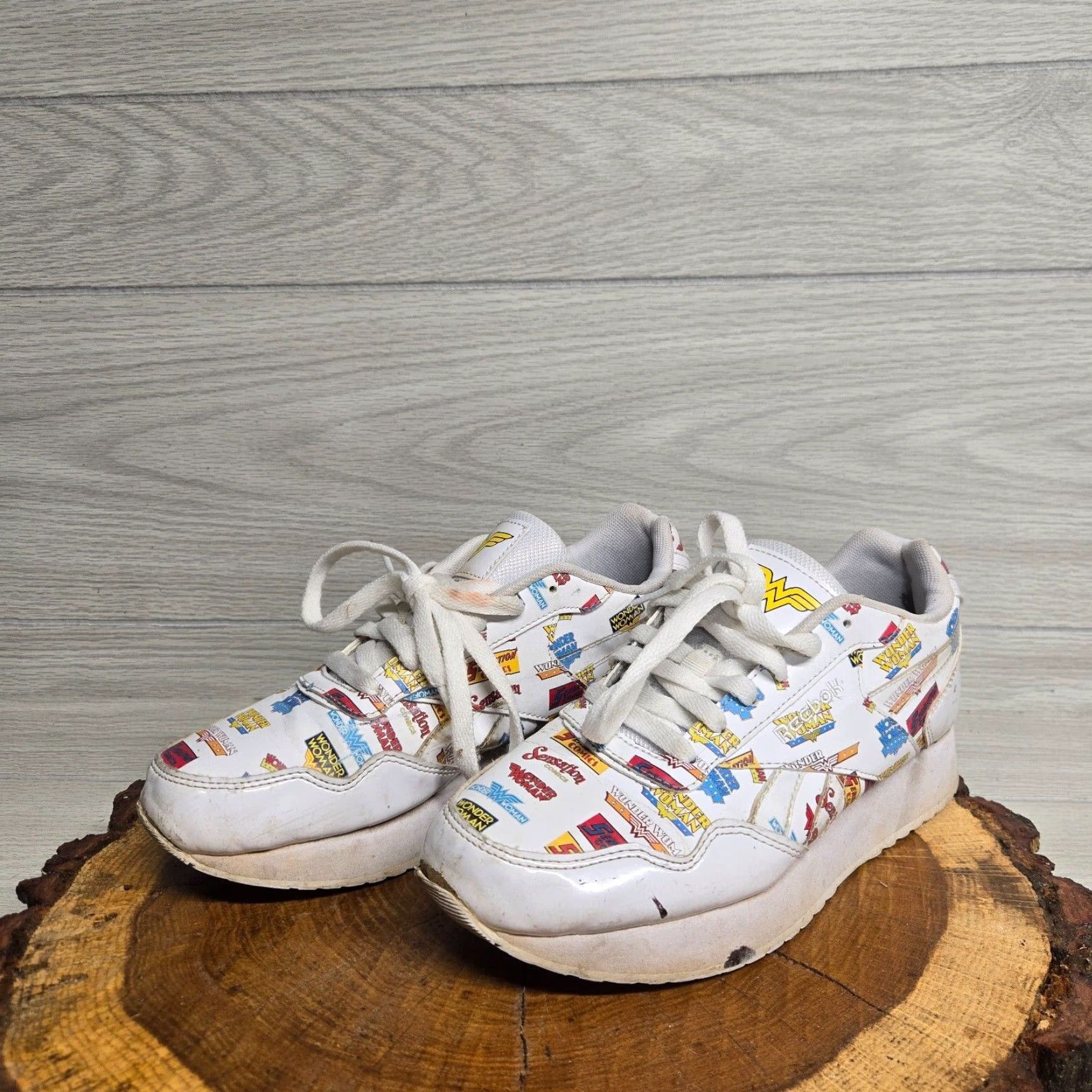 Reebok VINTAGE Reebok Women’s Sneakers Size 7.5 Activewear Casual Athletic CrossFit Running Summer White Wonder Woman Graphic Size US 7.5 / IT 37.5 - 2 Thumbnail