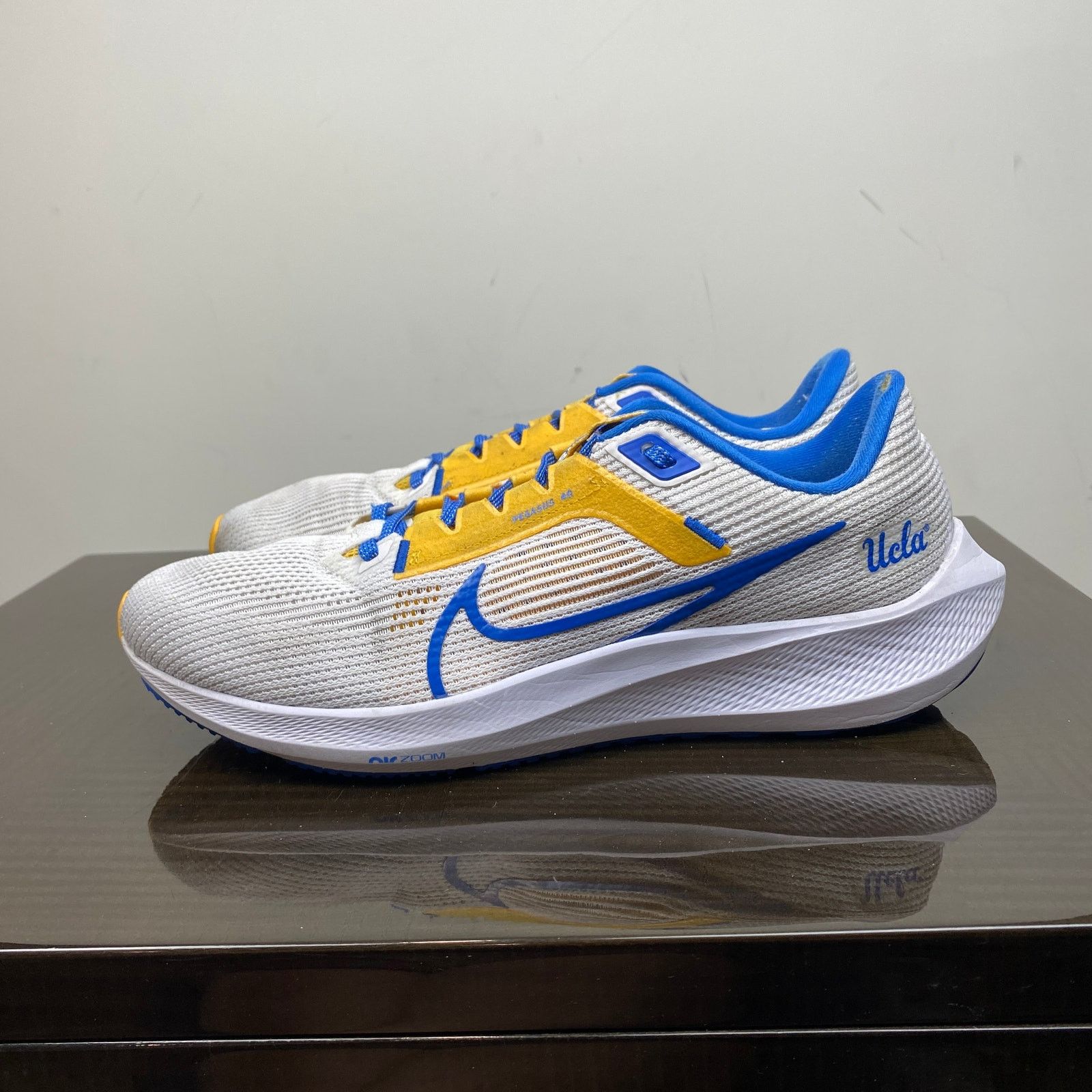 Nike Nike Pegasus 40 UCLA Road Running Sneakers Shoes Men's 11 Size US 11 / EU 44 - 5 Thumbnail