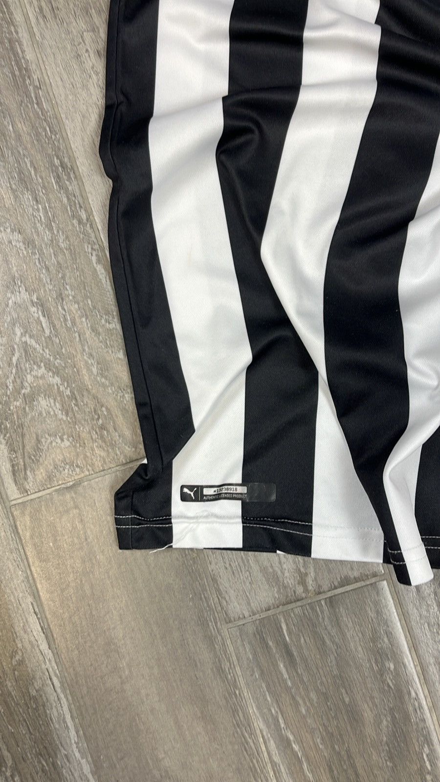 Puma Puma New Castle United Soccer Jersey Home Football Shirt Size US XL / EU 56 / 4 - 7 Thumbnail