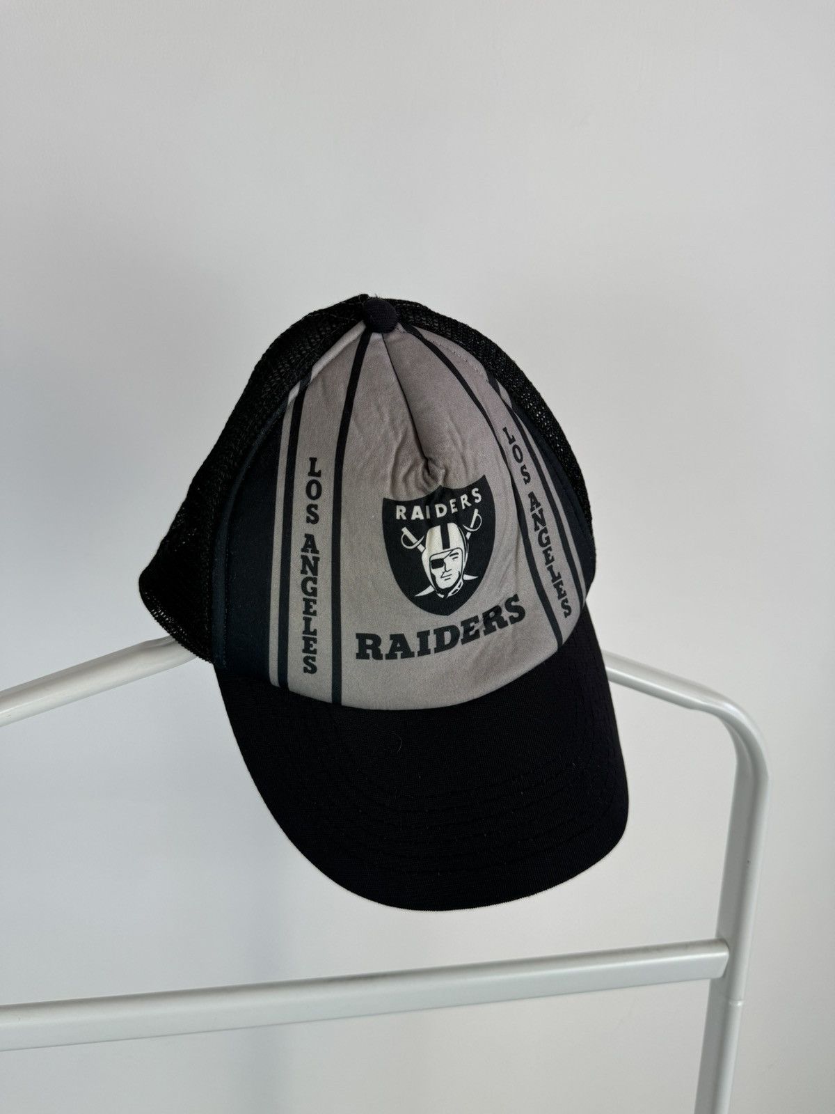 Vintage Vintage Raiders NFL Official License Product Trucker Cap Size ONE SIZE - 1 Thumbnail