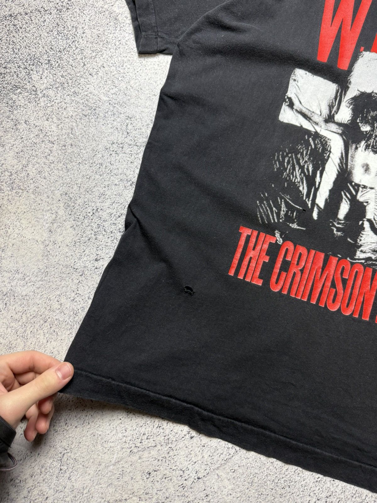 Vintage Vintage WASP The Crimson Idol 1992 t shirt Size US L / EU 52-54 / 3 - 7 Thumbnail
