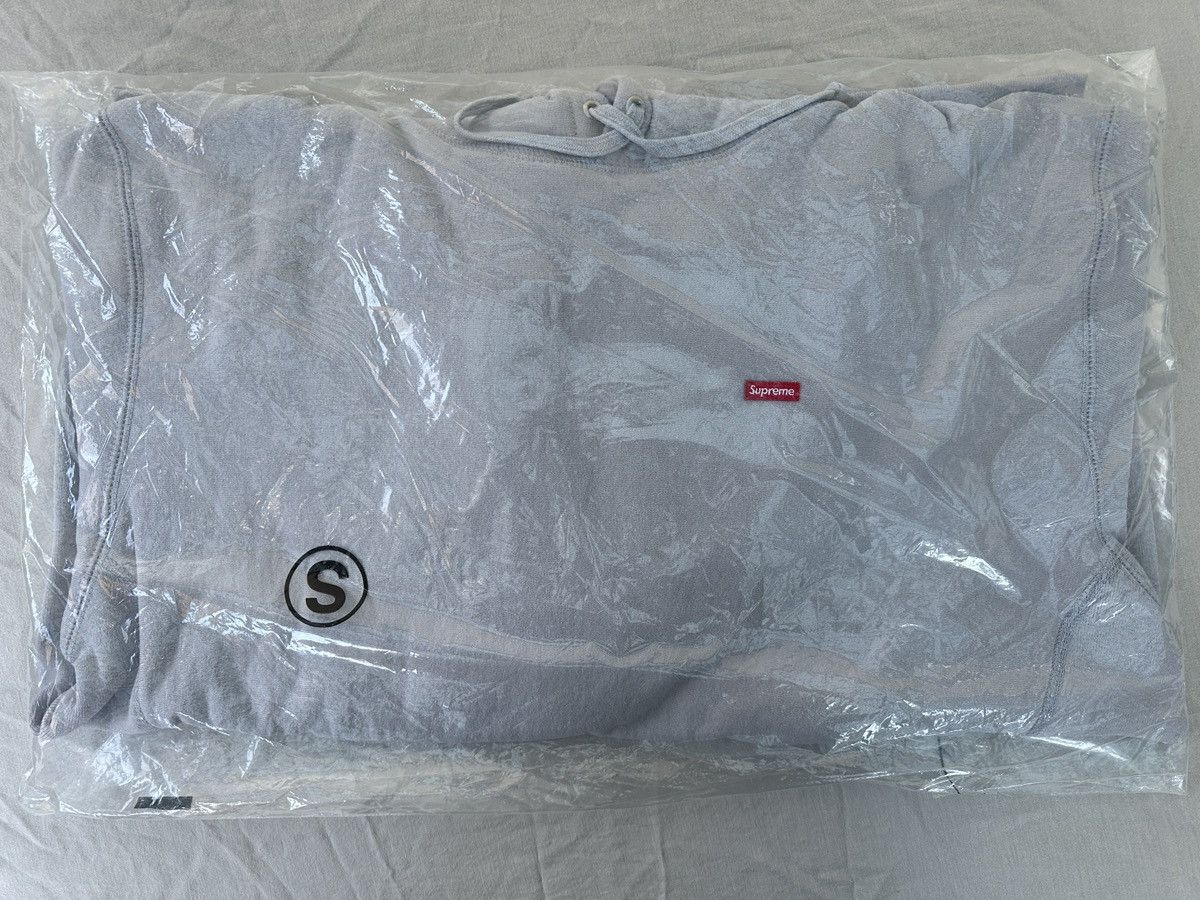 Supreme Supreme Small Box Hooded Sweatshirt 'Grey' Size US S / EU 44-46 / 1 - 1 Thumbnail