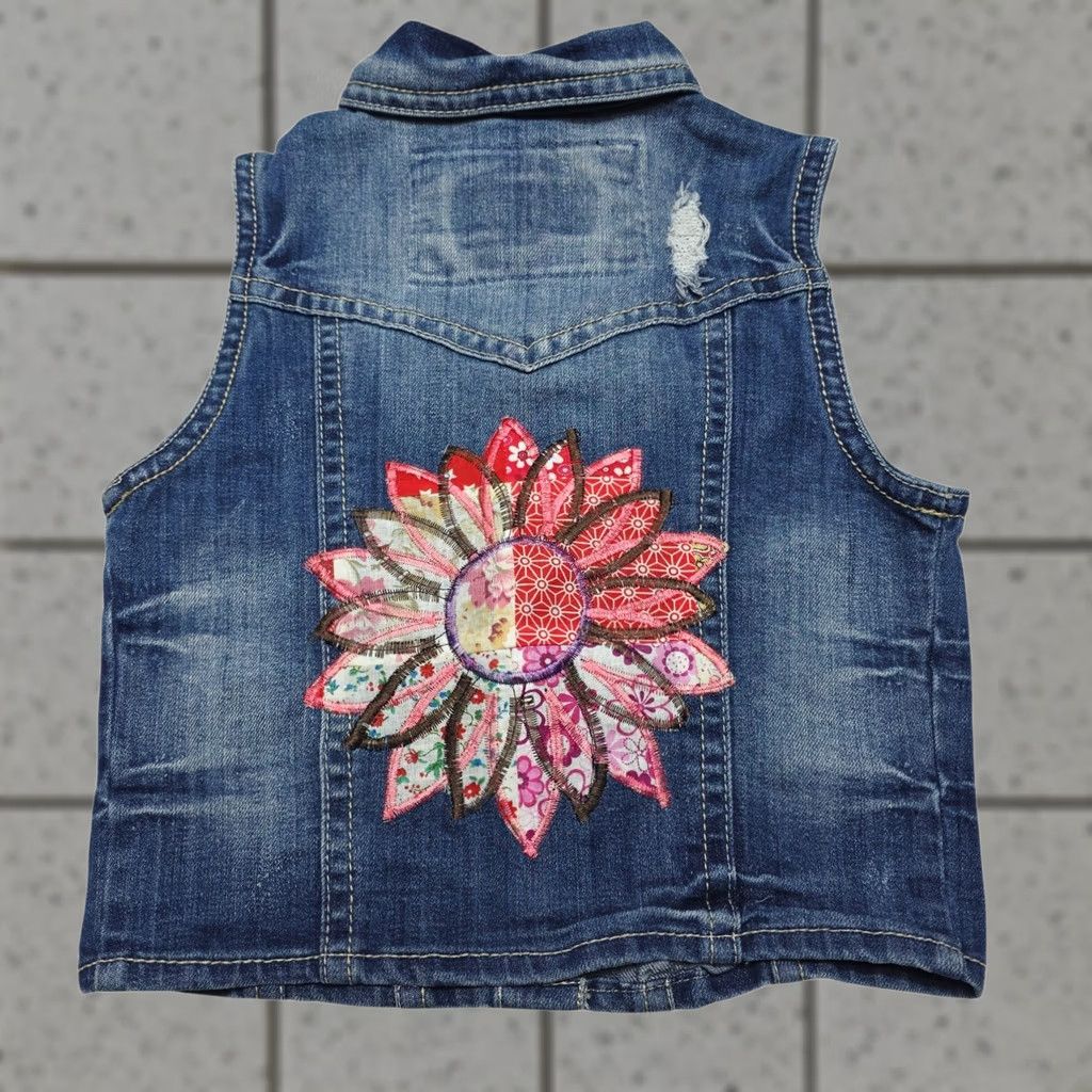 Vintage VINTAGE Wallflower Embroidered Denim Button Vest Woman’s Small Y2k Bohemian 90s Pockets Beltless Lightweight Summer Spring Womens Size S / US 4 / IT 40 - 1 Thumbnail