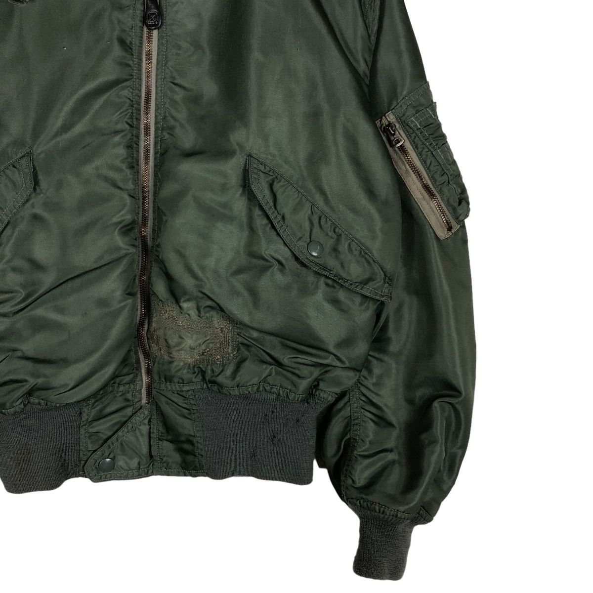 Vintage VINTAGE FLY RIOT RIOT BOMBER JACKET SKYLINE TOYO ENTERPRISE Size US L / EU 52-54 / 3 - 7 Thumbnail