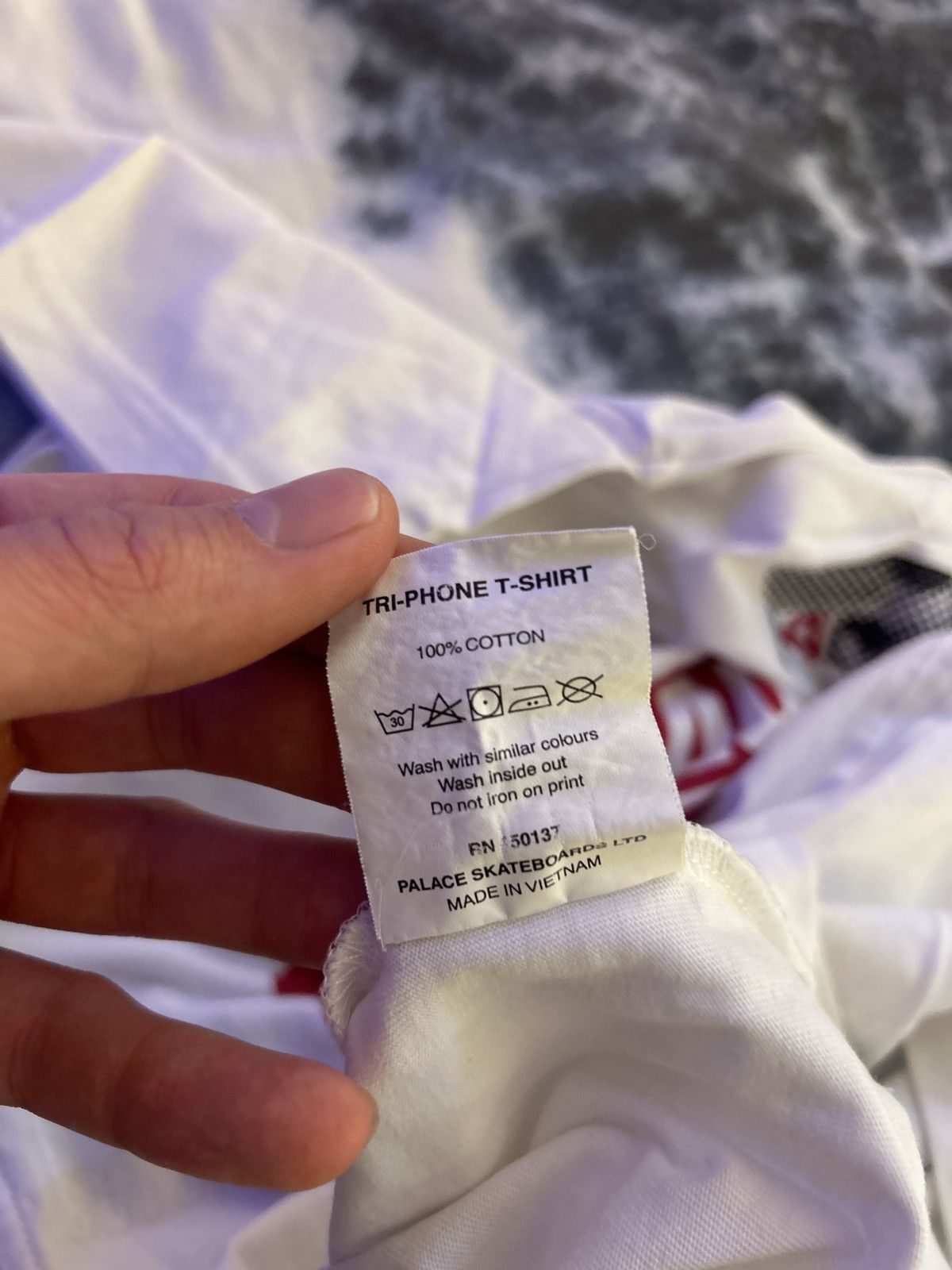 Palace Palace Tri-phone Shirt Red and White medium. Size US M / EU 48-50 / 2 - 4 Thumbnail