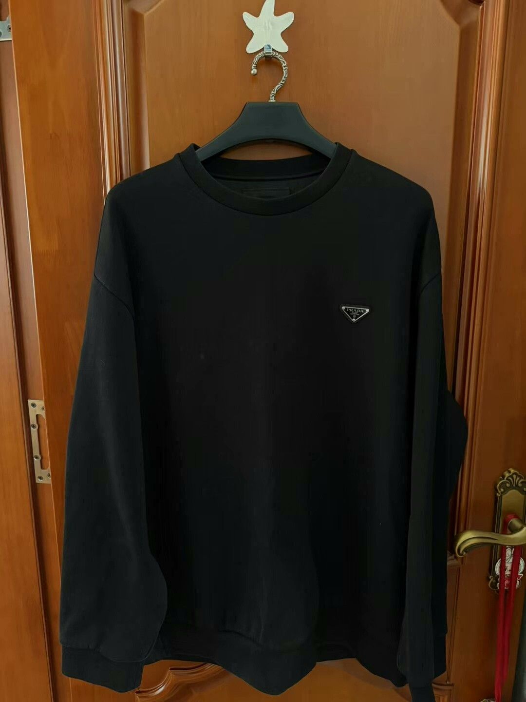 Prada prada black long sleeve sweatshirt xxl Size US XXL / EU 58 / 5 - 1 Thumbnail