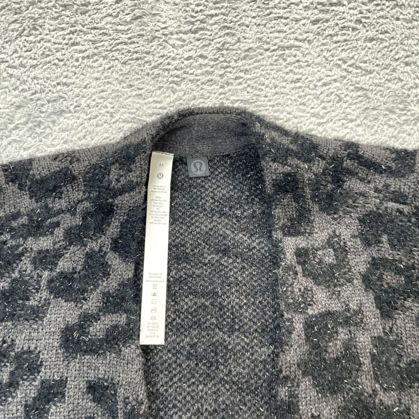 Lululemon Lululemon Womens Medium Gray Leopard Merino Wool Blend Jacquard Cardigan Sweater Size M / US 6-8 / IT 42-44 - 5 Thumbnail